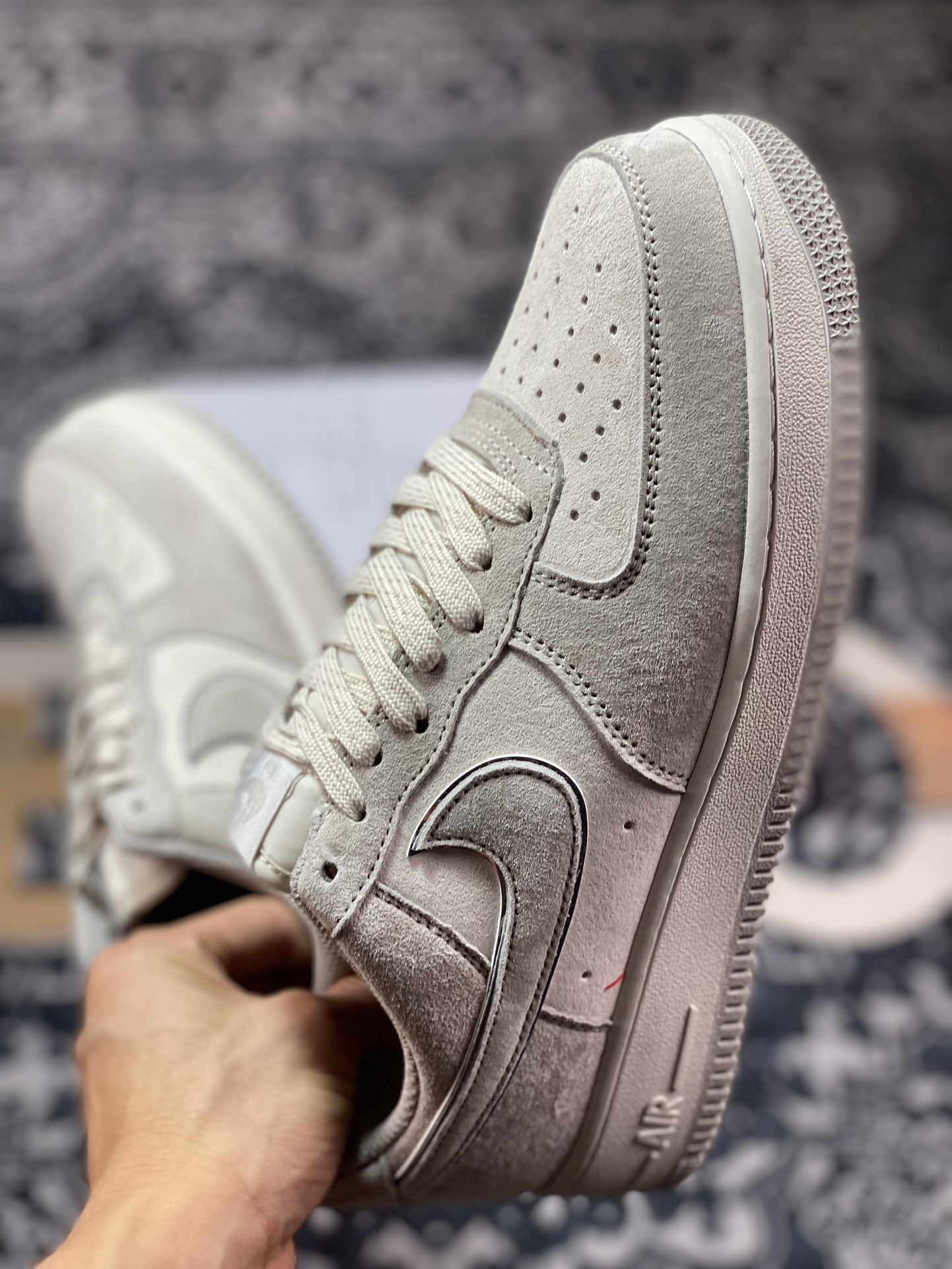 240 耐克Nike By You Air Force 1'07 Low Retro SP空军一号低帮经典百搭休闲运动板鞋“麂皮灰米银叠钩”