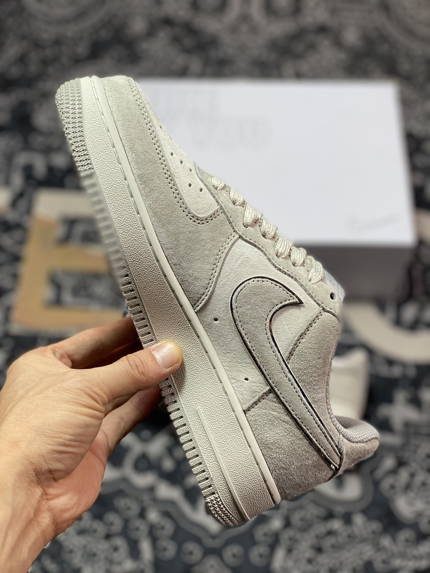 240 耐克Nike By You Air Force 1'07 Low Retro SP空军一号低帮经典百搭休闲运动板鞋“麂皮灰米银叠钩”