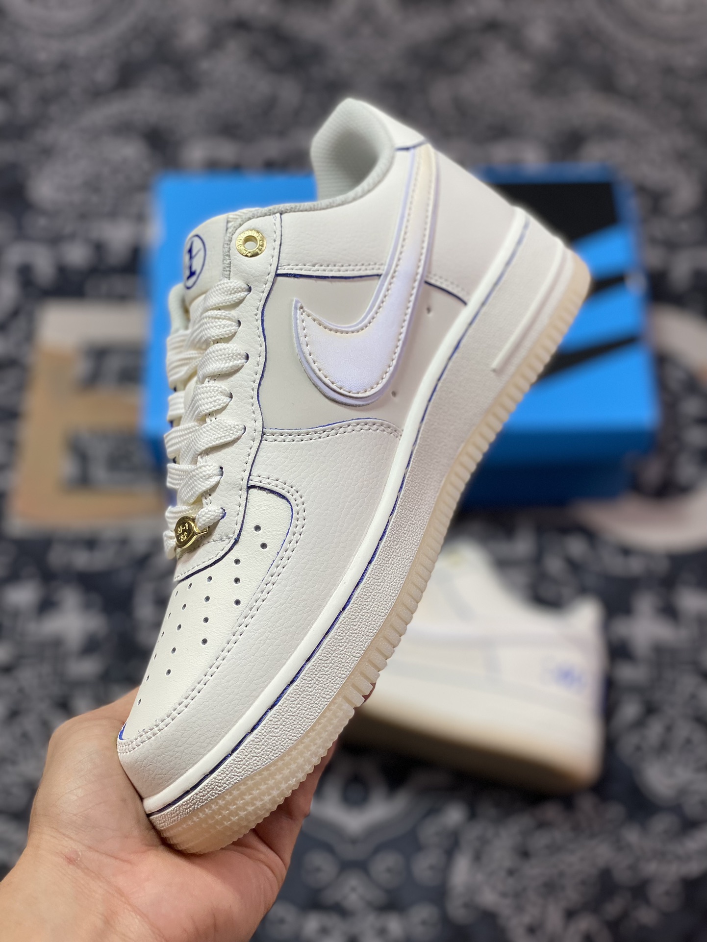 240 耐克Nike Air Force 1'07 Low"Sail White/Blue Mini Swoosh"空军一号板鞋“40周年版珍珠白宝蓝小钩”XP9688-757