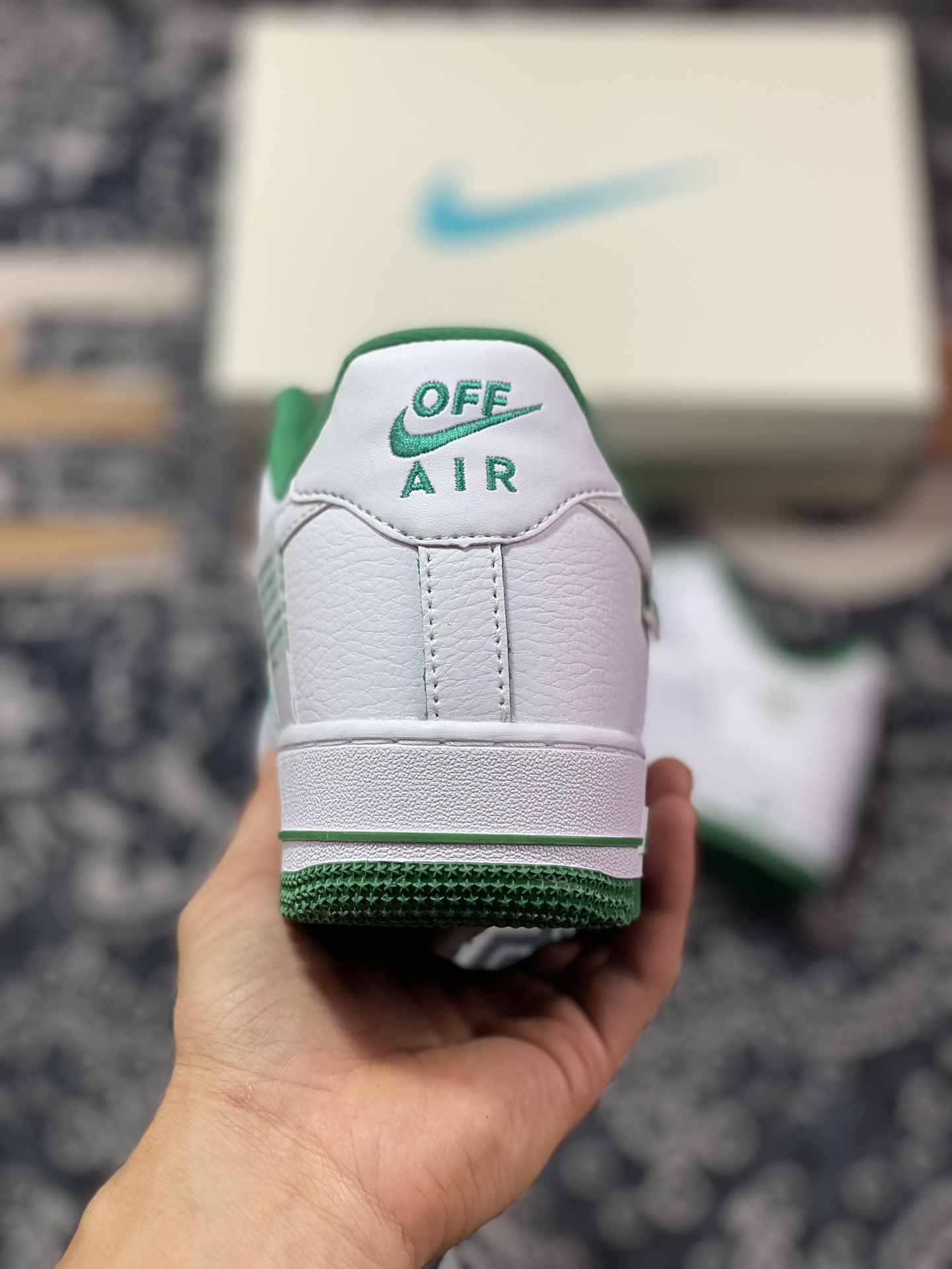 240 Off-White x Nike Air Force 1'07"White/Green Mini Swoosh"空军一号板鞋“联名OW白绿小钩”PF9055-771