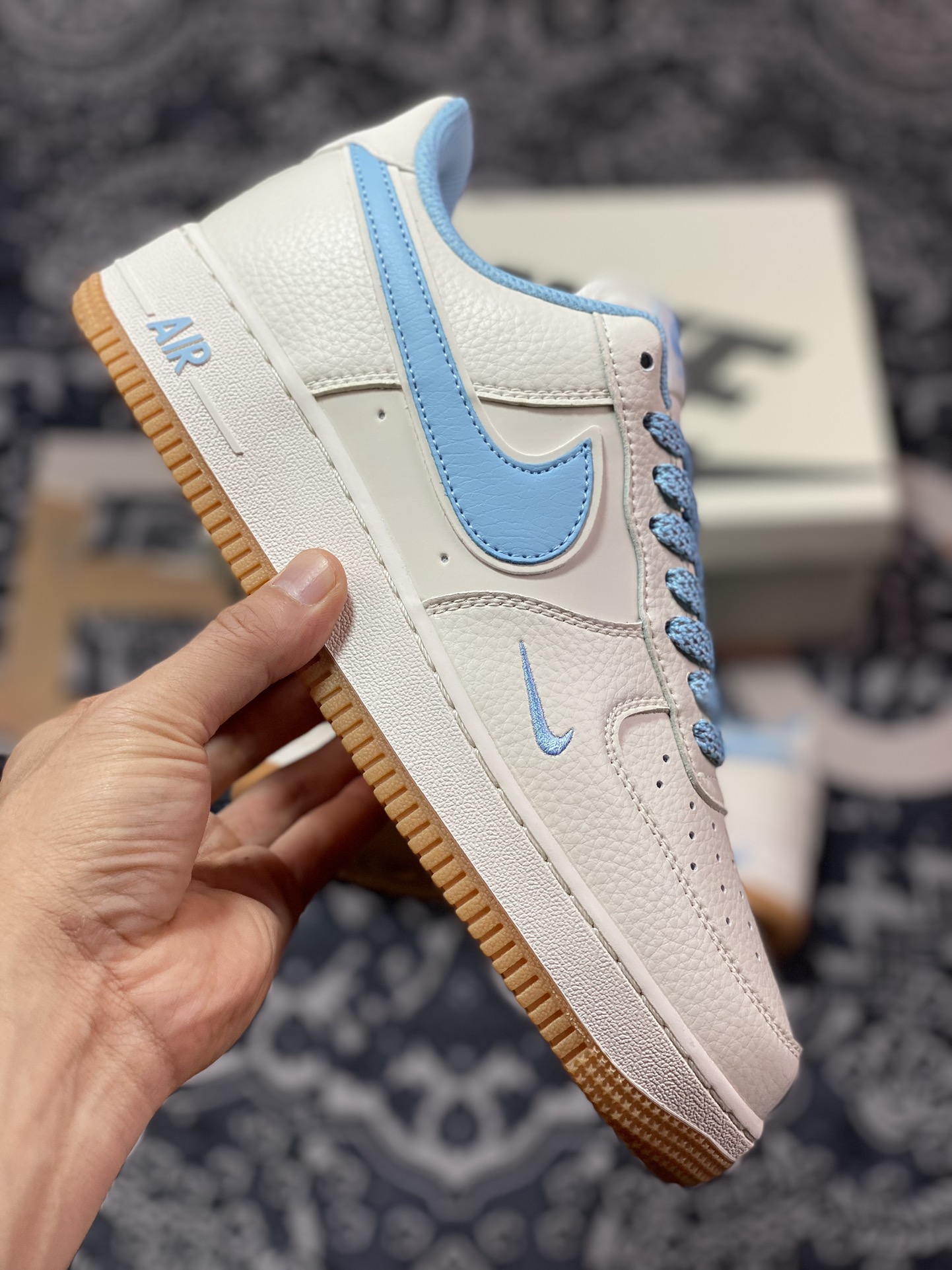 240 耐克Nike Air Force 1’07 Low"Milky White/Sky Blue/Gum"空军一号板鞋“奶白天蓝小钩反光生胶底”HD1689-108