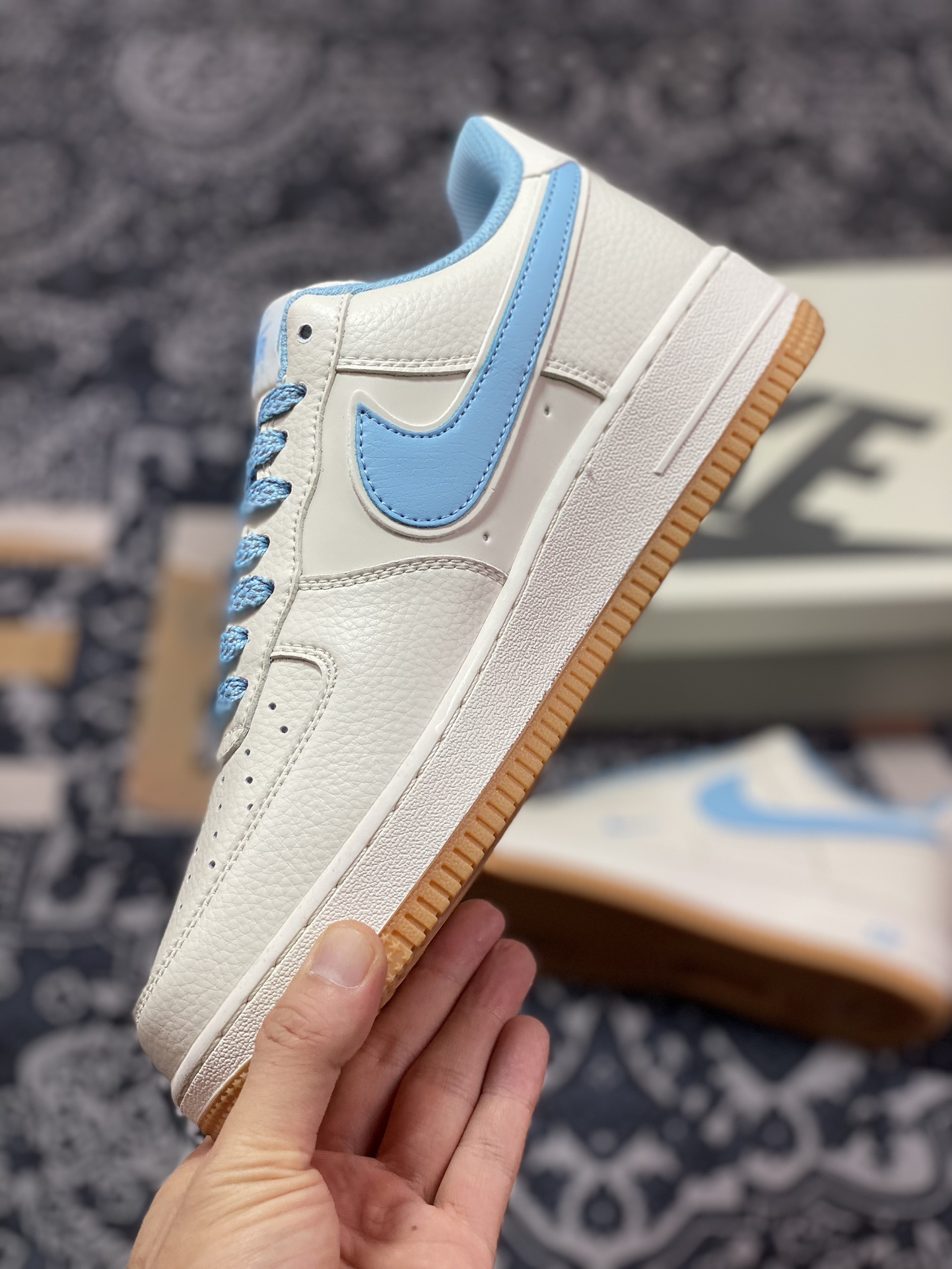 240 耐克Nike Air Force 1’07 Low"Milky White/Sky Blue/Gum"空军一号板鞋“奶白天蓝小钩反光生胶底”HD1689-108