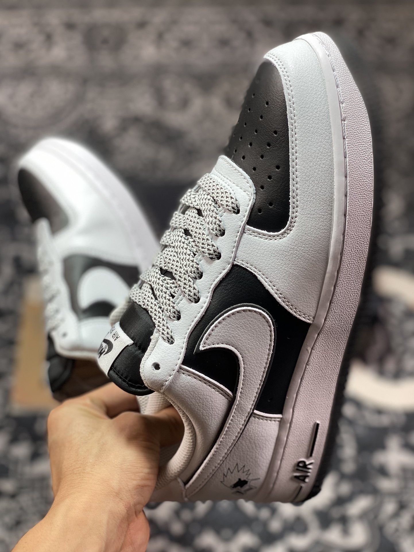 200 Nike Air Force 1 07 Low"喜茶HEYTEA"空军一号板鞋“皮革白黑炸毛喜茶LOGO” K08969-756