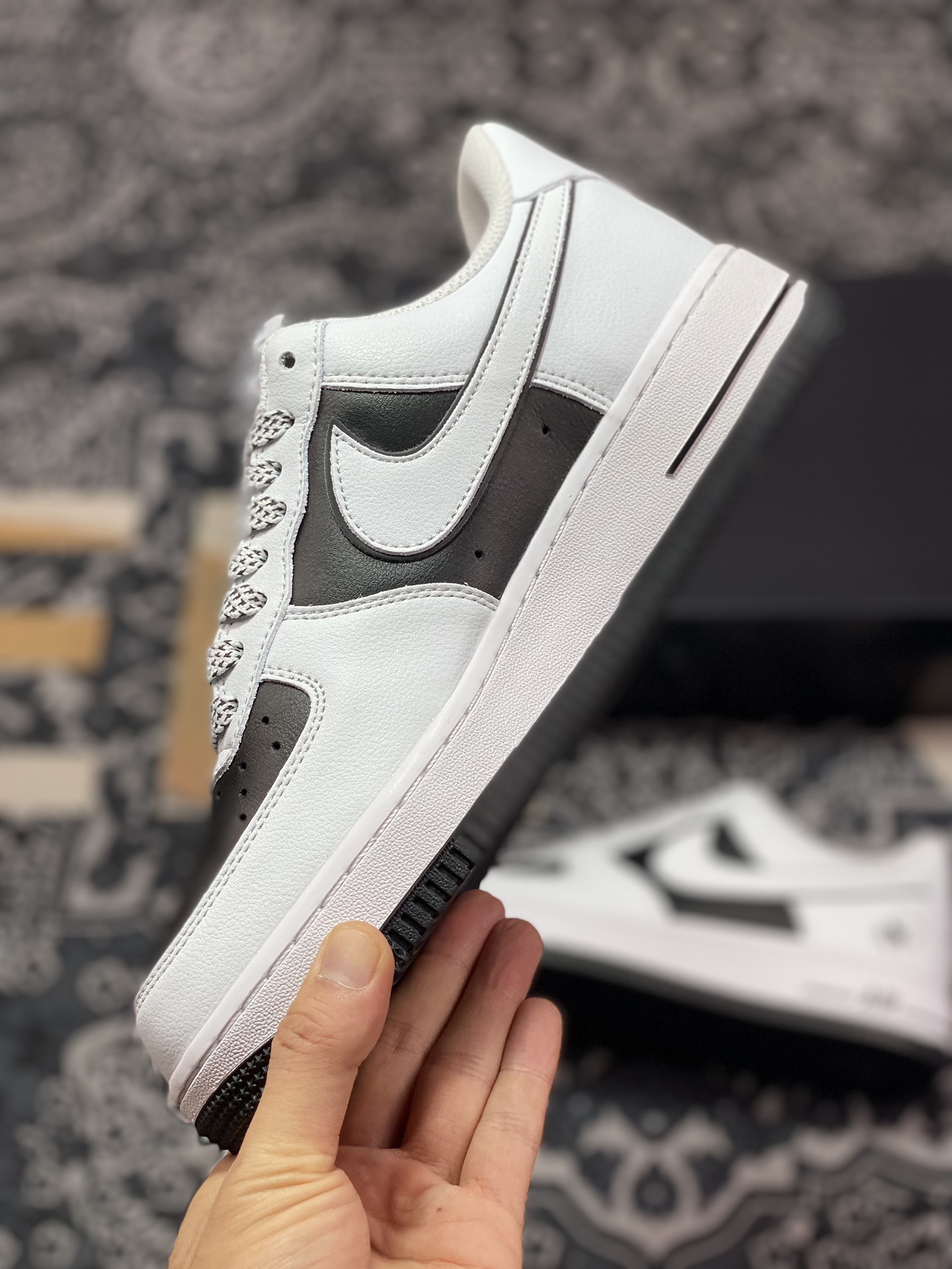 200 Nike Air Force 1 07 Low"喜茶HEYTEA"空军一号板鞋“皮革白黑炸毛喜茶LOGO” K08969-756