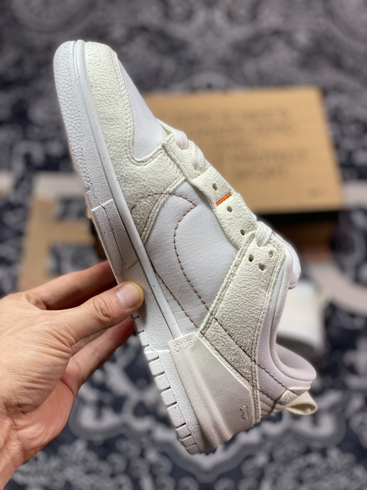 200 Nike Dunk Low Disrupt 2 “Pale Ivory”米色 DH4402-100