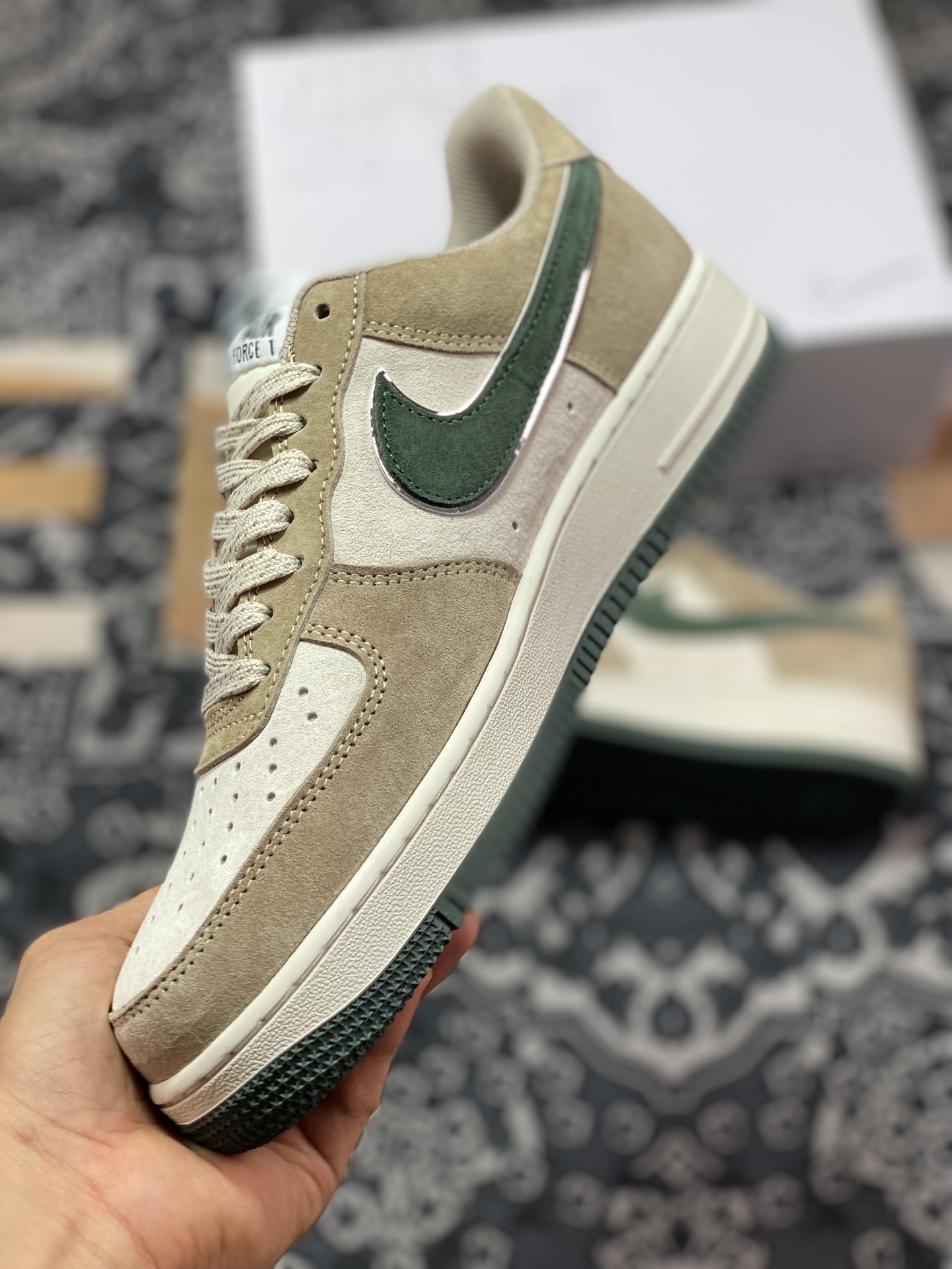 240 耐克Nike By You Air Force 1'07 Low Retro SP空军一号低帮板鞋“麂皮摩卡棕米白暗绿银叠钩”