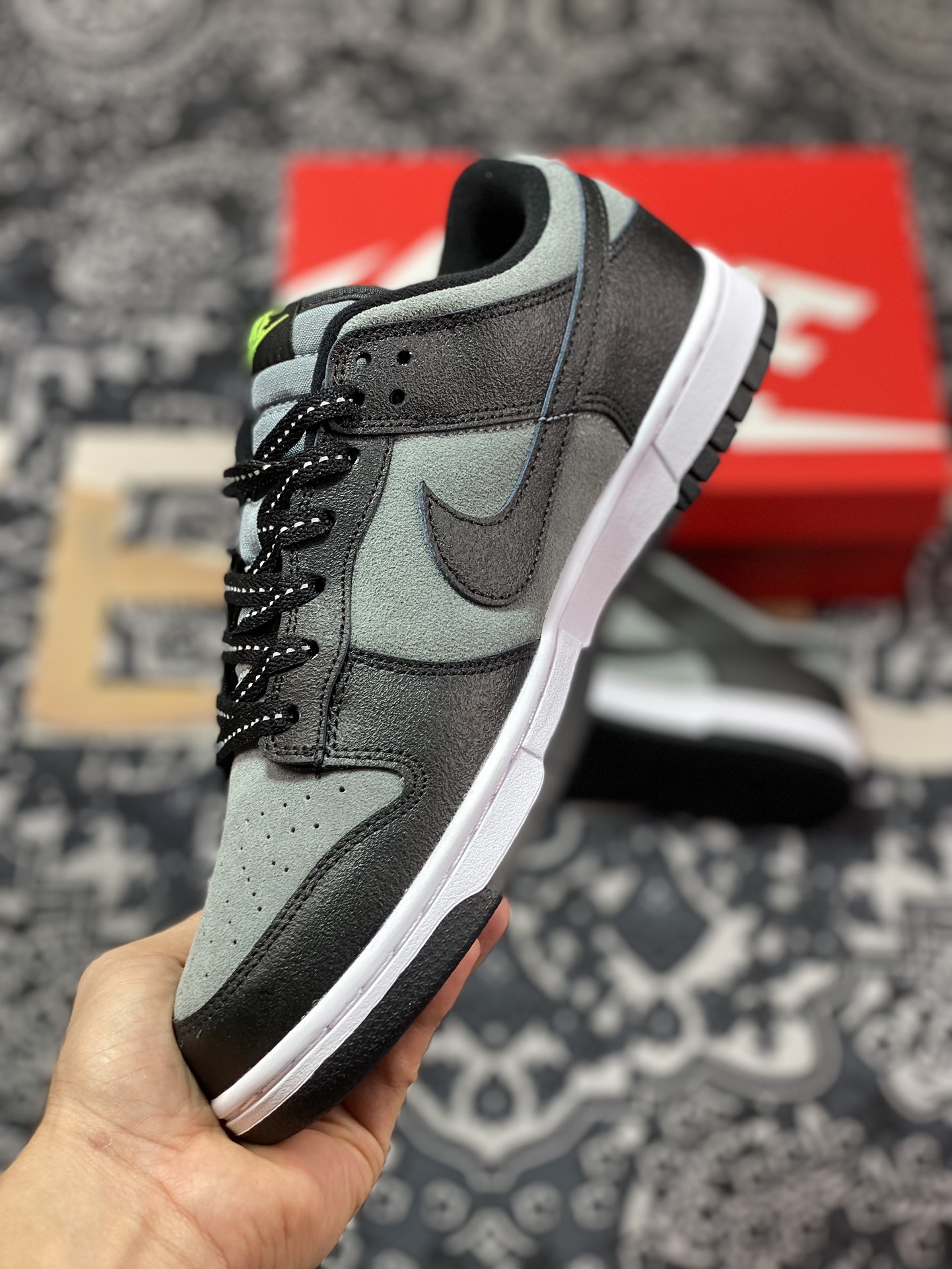 230 耐克Nike SB Dunk Low"Black Grey Green Strike"扣篮系列板鞋“黑灰迷你小钩”FQ2205-001