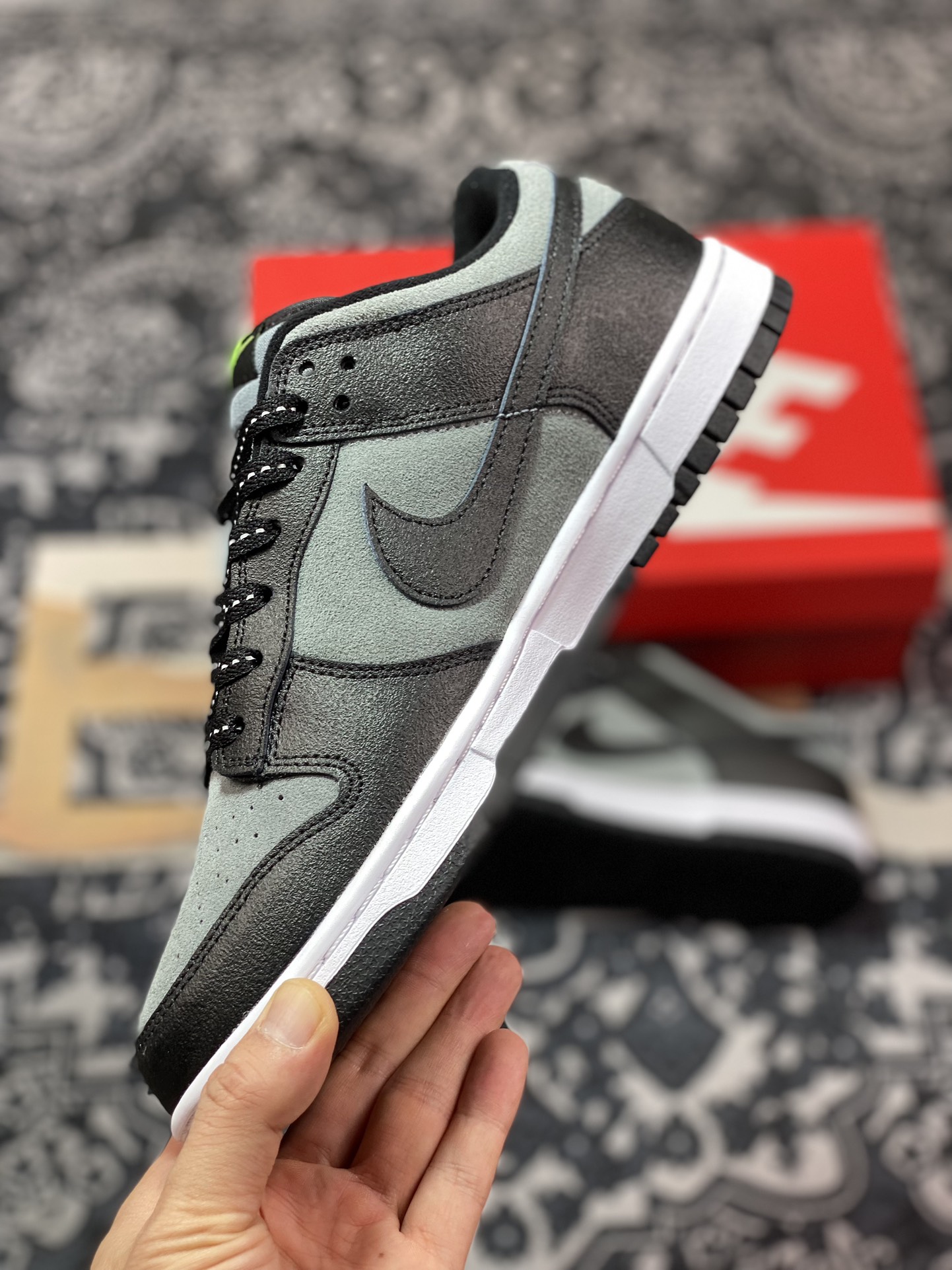 230 耐克Nike SB Dunk Low"Black Grey Green Strike"扣篮系列板鞋“黑灰迷你小钩”FQ2205-001