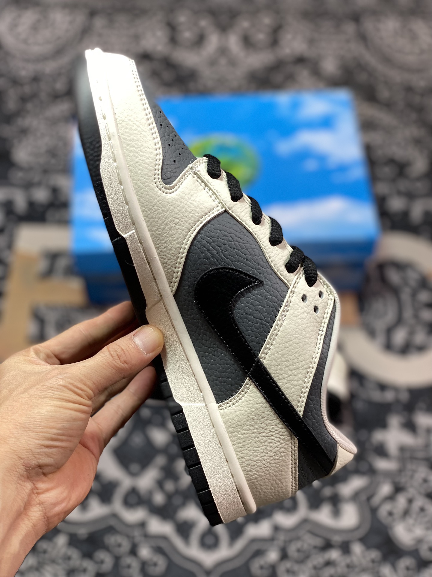 280 DK Nike Dunk Low 晴天米白黑灰笑脸  BB1609-117