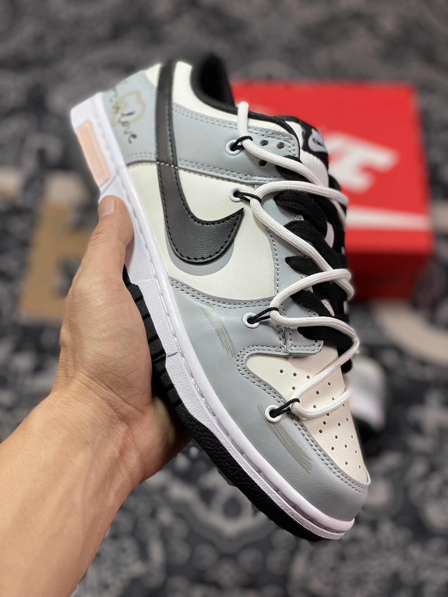 260 耐克Nike SB Dunk Low GS”GreyWhiteBlack”扣篮系列低帮板鞋“艺术灰蓝白黑绑绳”DD1391-100