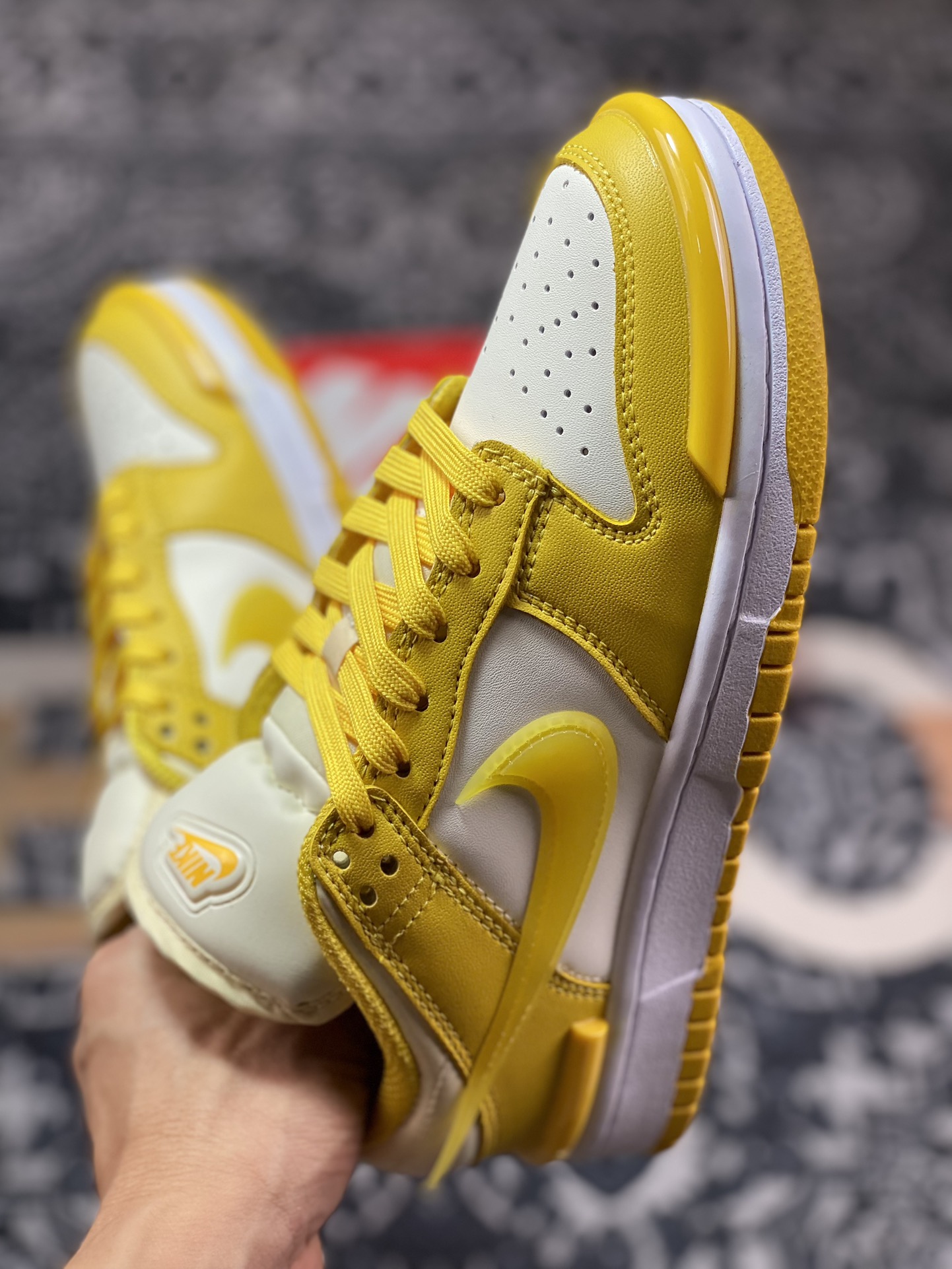 220 Nike  Dunk Low Twist ”Vivid Sulfur“ 柠檬黄 变异风 SB低帮休闲板鞋 DZ2794-100