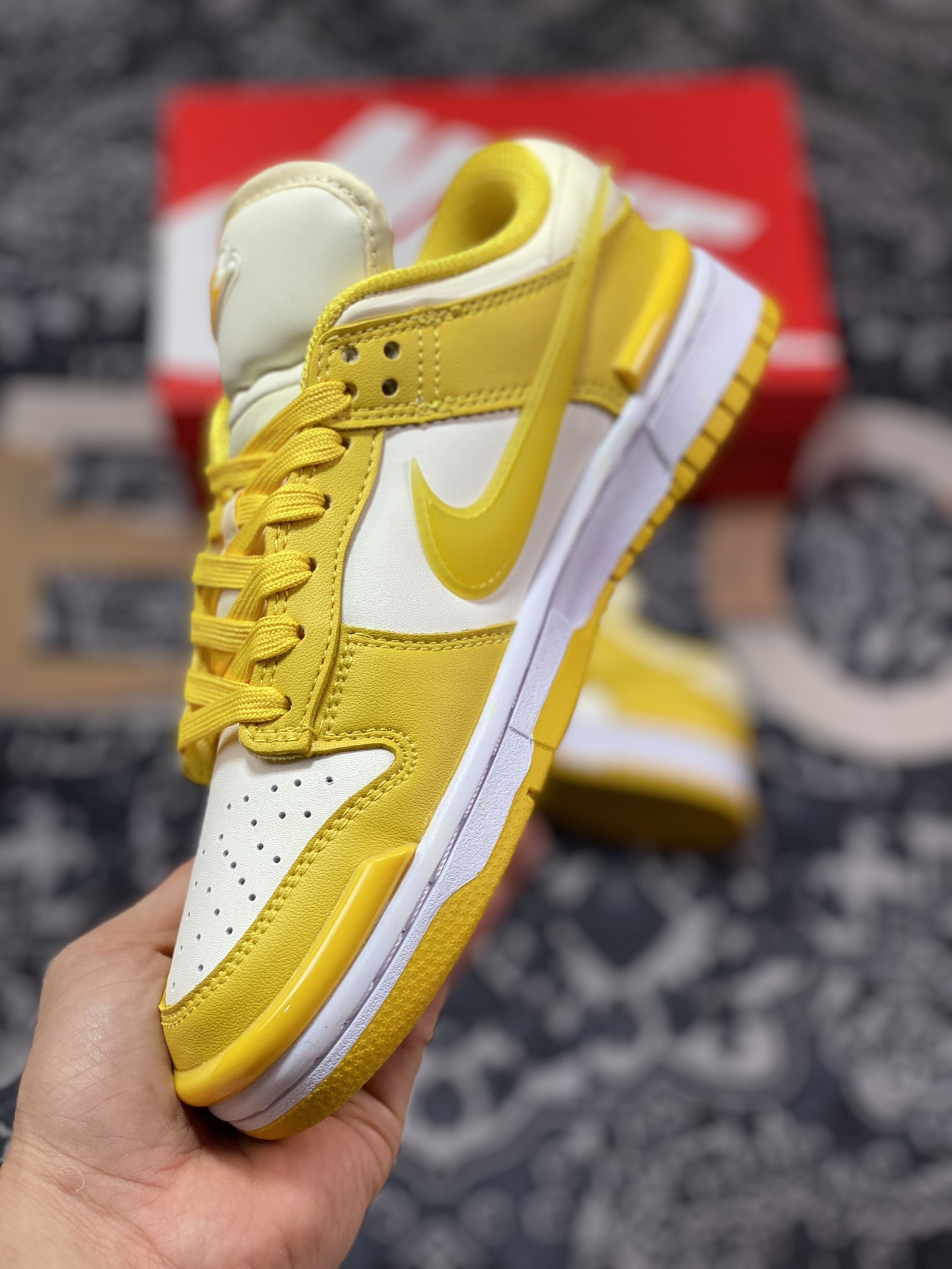 220 Nike  Dunk Low Twist ”Vivid Sulfur“ 柠檬黄 变异风 SB低帮休闲板鞋 DZ2794-100