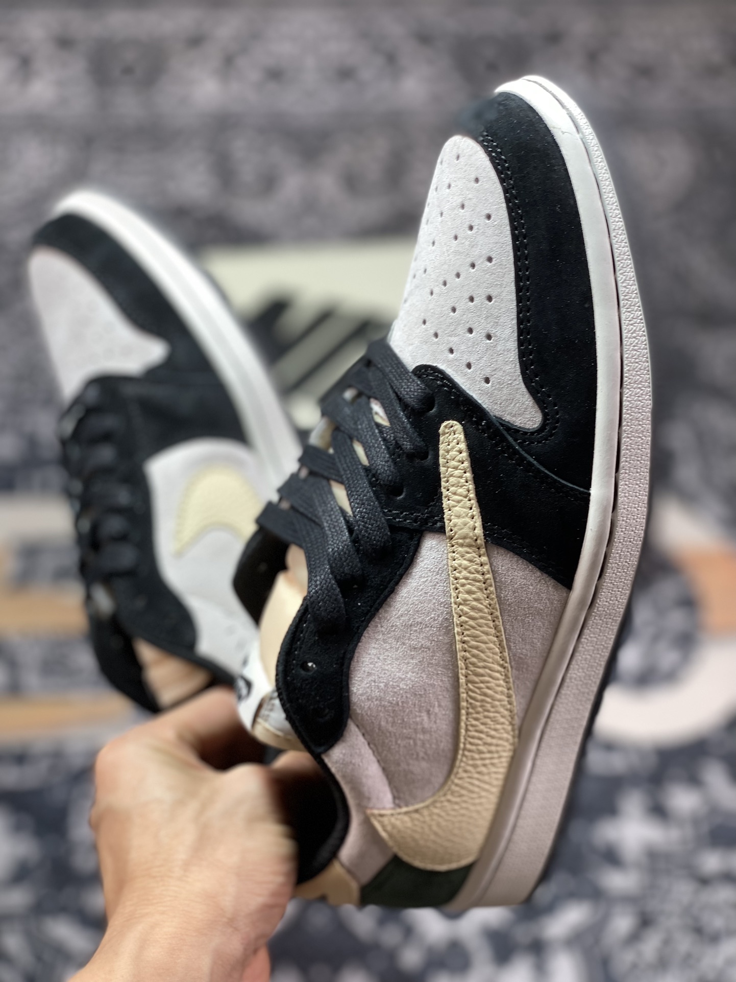 300 Travis Scott x Fragment x Air Jordan 1 Low TS联名倒勾低帮板鞋 DM7866-678