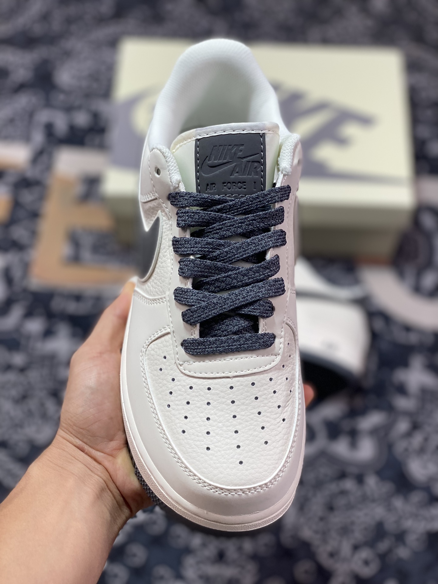 240 Nike Air Force 1’07 Low"Milk WhiteDeep Grey"空军一号经典低帮板鞋“皮革奶白暗黑反光”GL6835-013