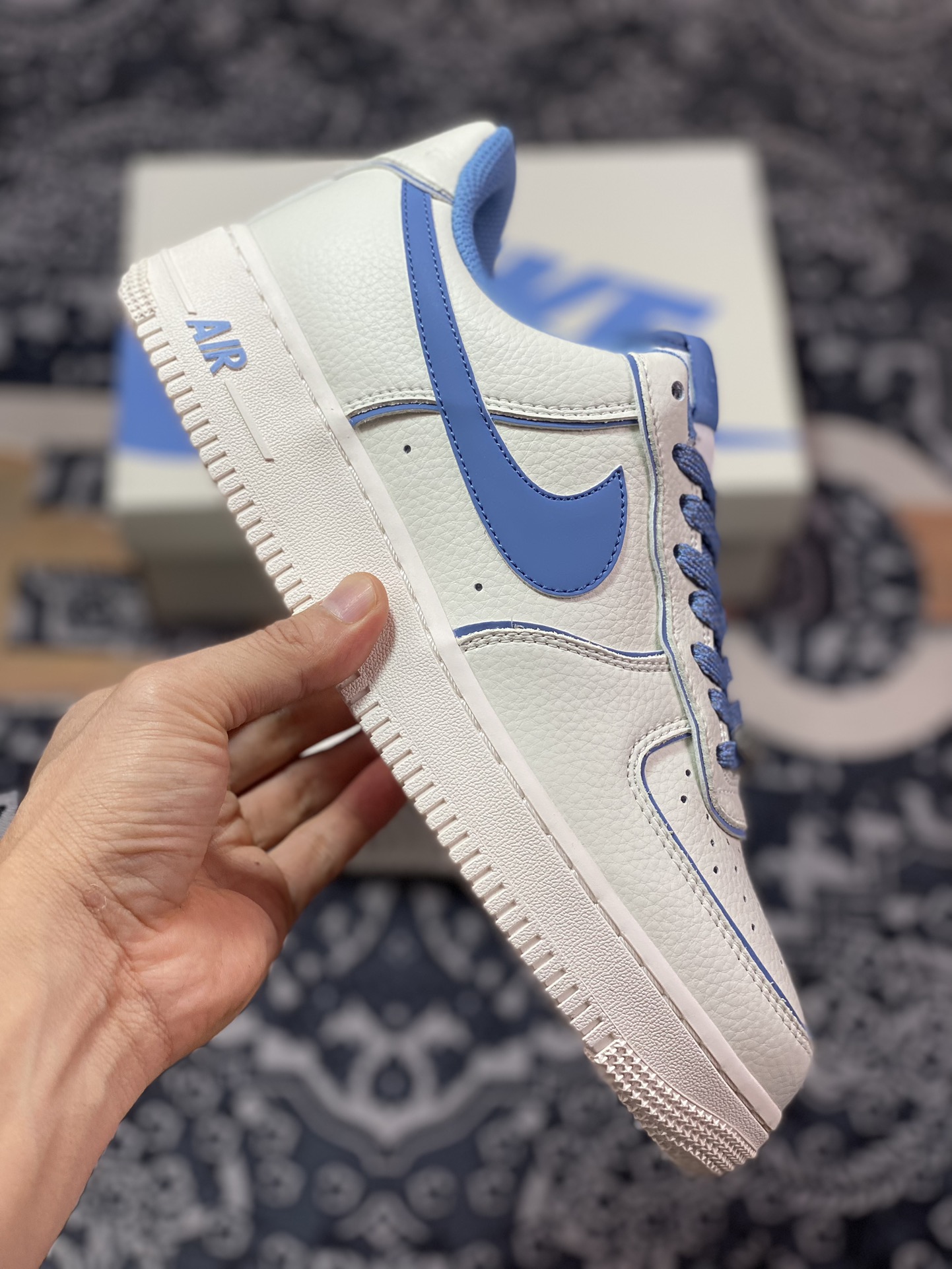 220 Air Force 1 '07 Low 米白蓝炫彩 UH8958-122