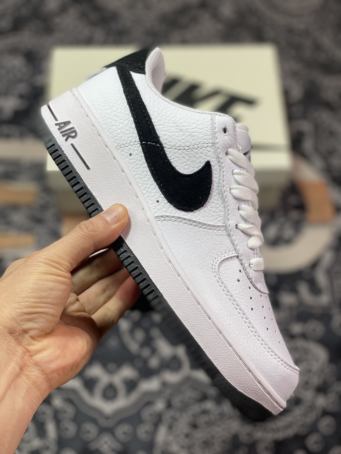 220 耐克Nike Air Force 1 Low"WhiteGrey"空军一号经典低帮板鞋“皮革白黑翻毛钩子”CN2873-101