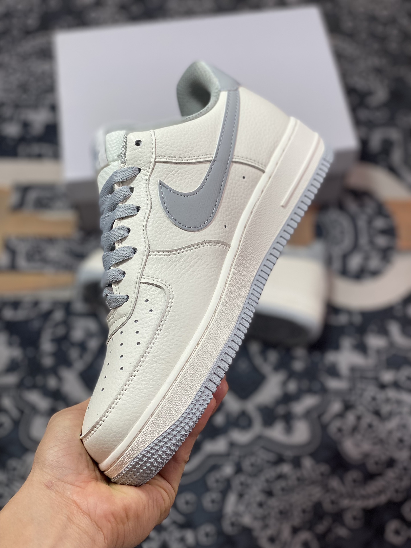 240 Air Force 1 '07 Low 白深灰签字笔 NK6369-566