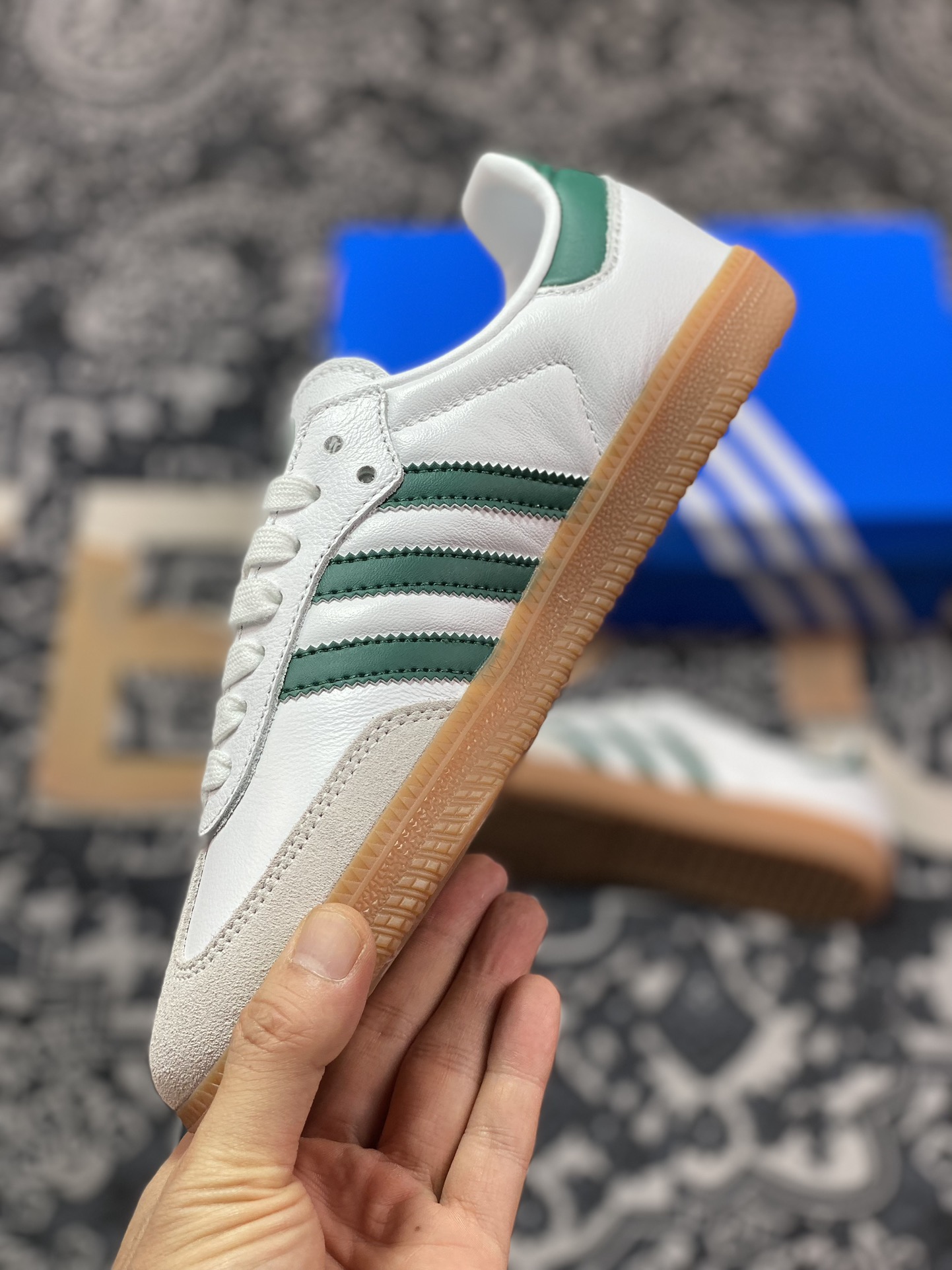 260 Adidas   阿迪 Samba OG 桑巴低帮休闲板鞋 HQ7036