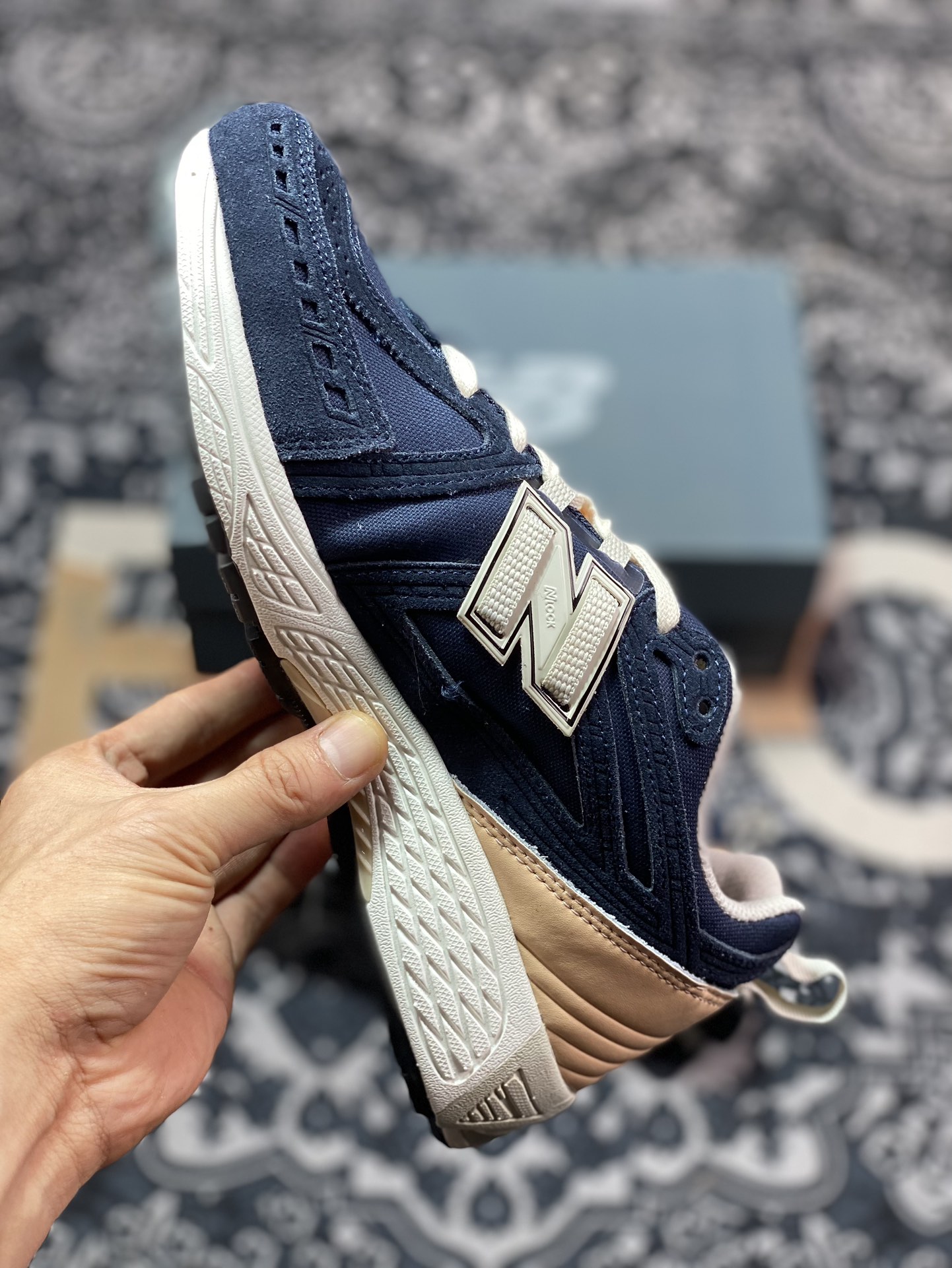 240 New Balance M1906R系列低帮复古老爹慢跑鞋“藏蓝杏仁茶黄”M1906FB