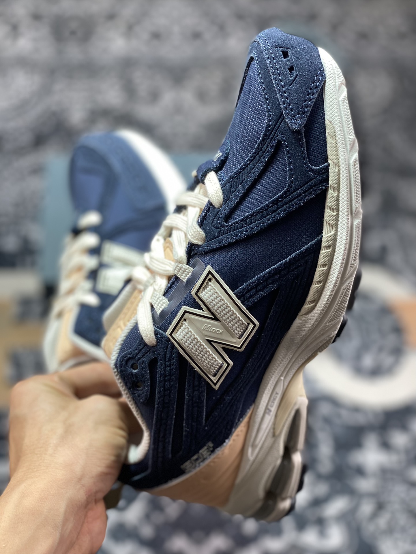 240 New Balance M1906R系列低帮复古老爹慢跑鞋“藏蓝杏仁茶黄”M1906FB