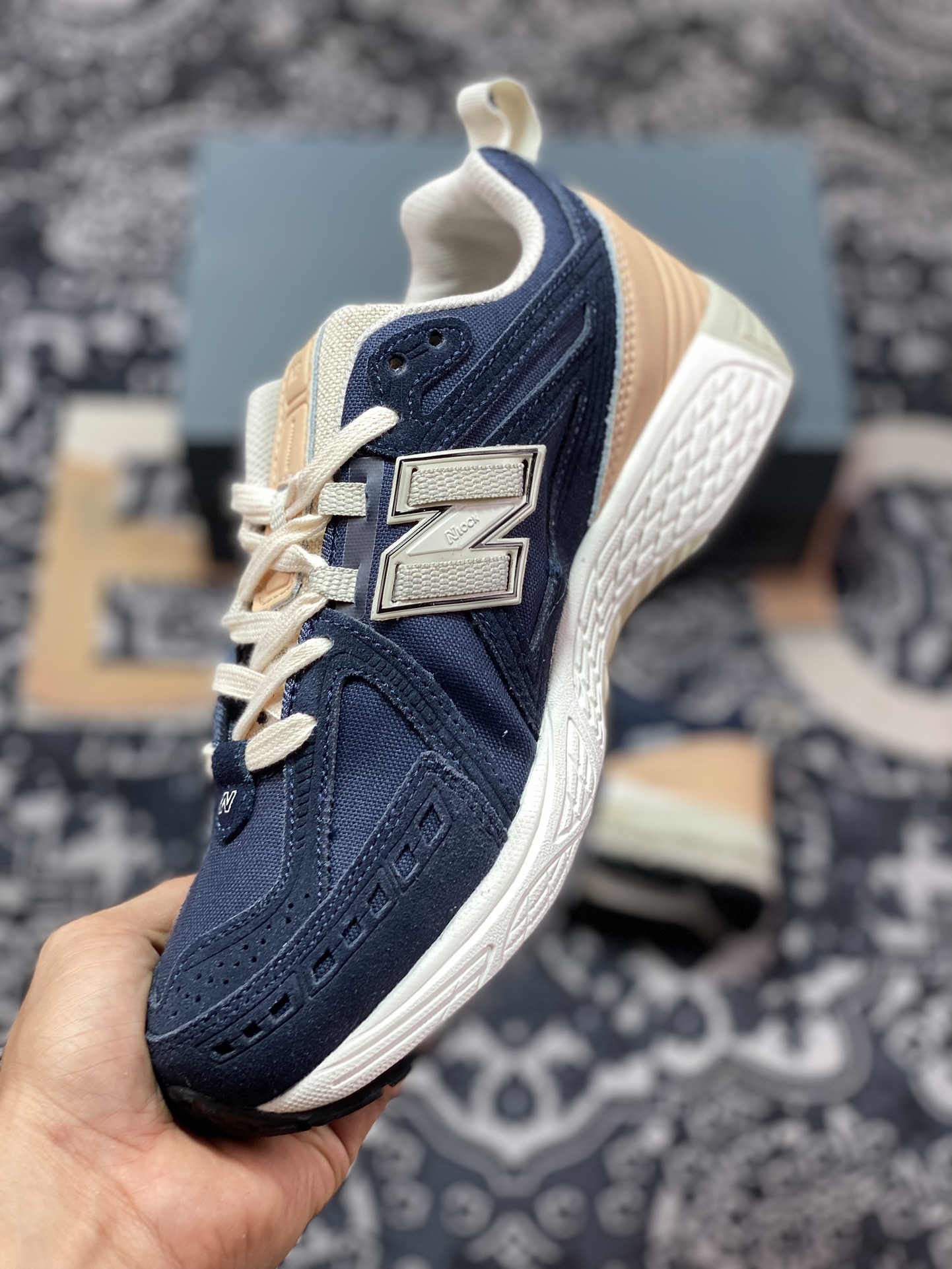 240 New Balance M1906R系列低帮复古老爹慢跑鞋“藏蓝杏仁茶黄”M1906FB