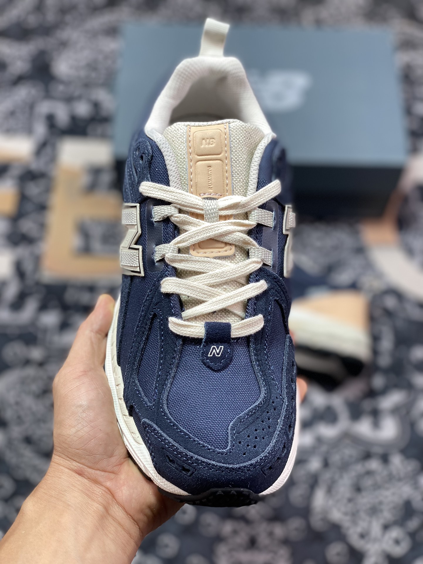 240 New Balance M1906R系列低帮复古老爹慢跑鞋“藏蓝杏仁茶黄”M1906FB