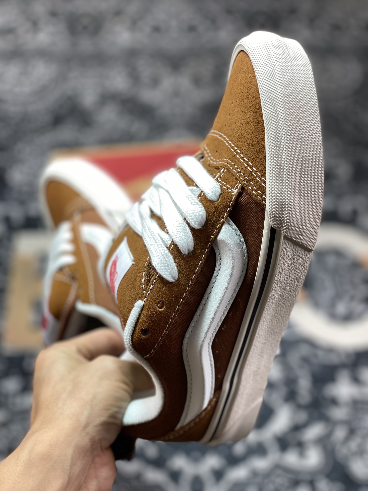 160  Vans Classics Knu Skool 面包鞋