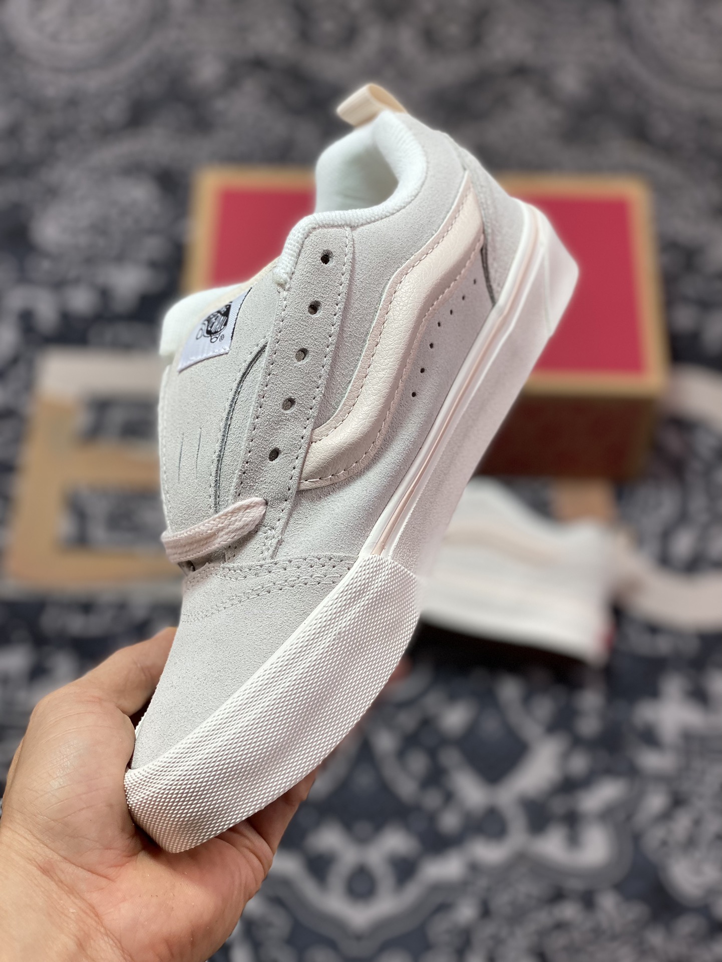 150  Vans Classics Knu Skool 面包鞋 范斯官方 肥胖版 粉色面包鞋 VN0009QCPNK