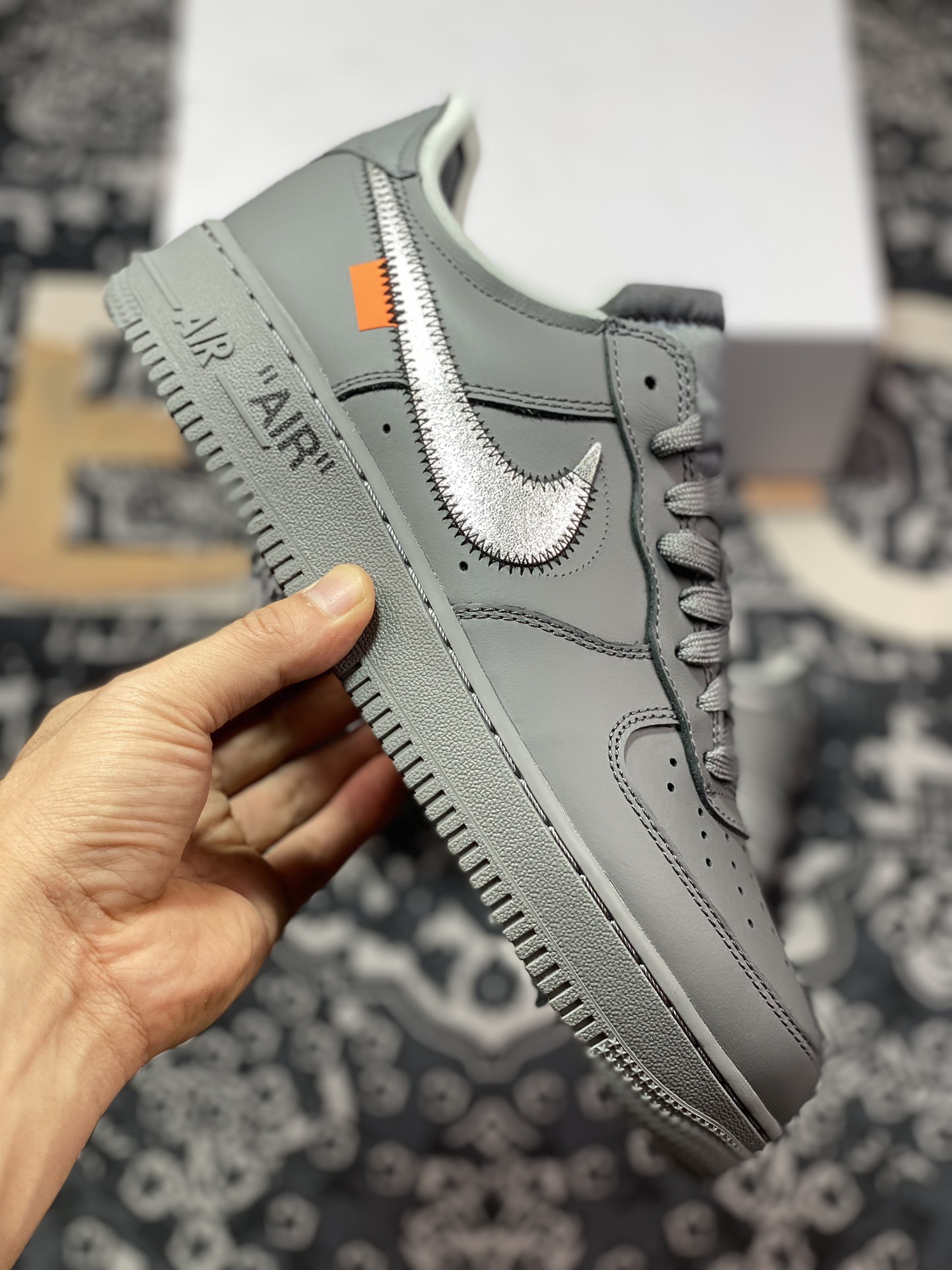 Preferred original grade off-white x Air Force 1 Low Gray Art Gallery DX1419-500