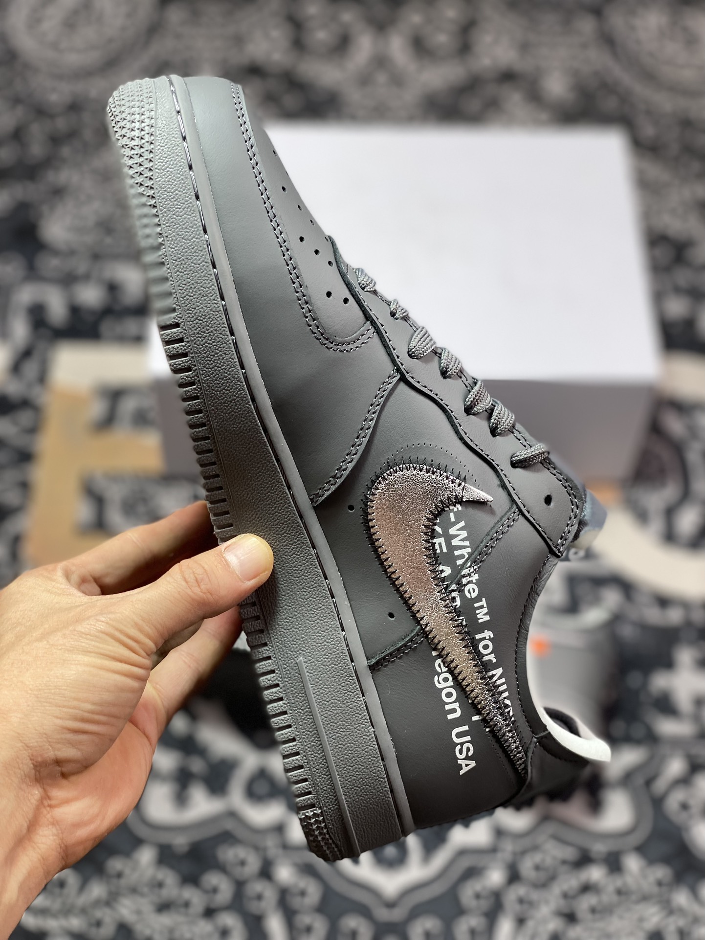 Preferred original grade off-white x Air Force 1 Low Gray Art Gallery DX1419-500