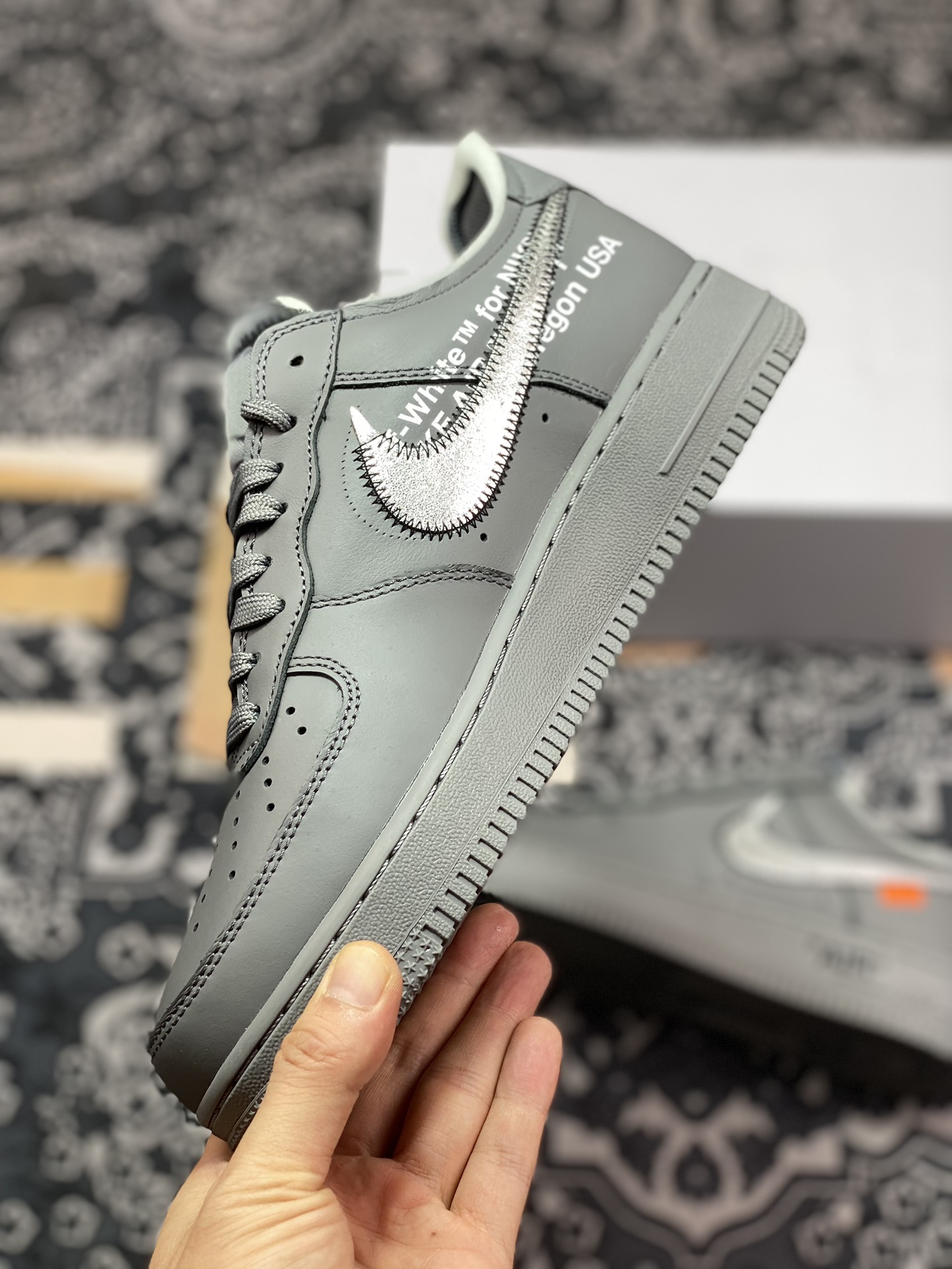 Preferred original grade off-white x Air Force 1 Low Gray Art Gallery DX1419-500