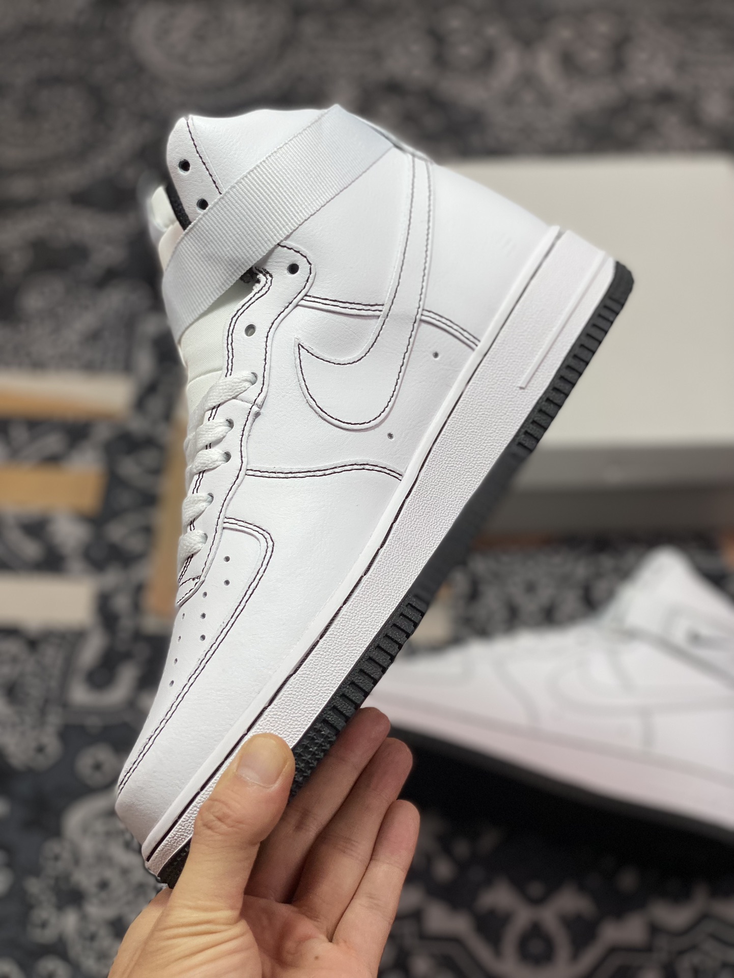 220 Nike Air Force 1 ’07 Lv8 High"WhiteBlack"空军一号经典高帮板鞋“皮革白黑缝线”CV1753-001