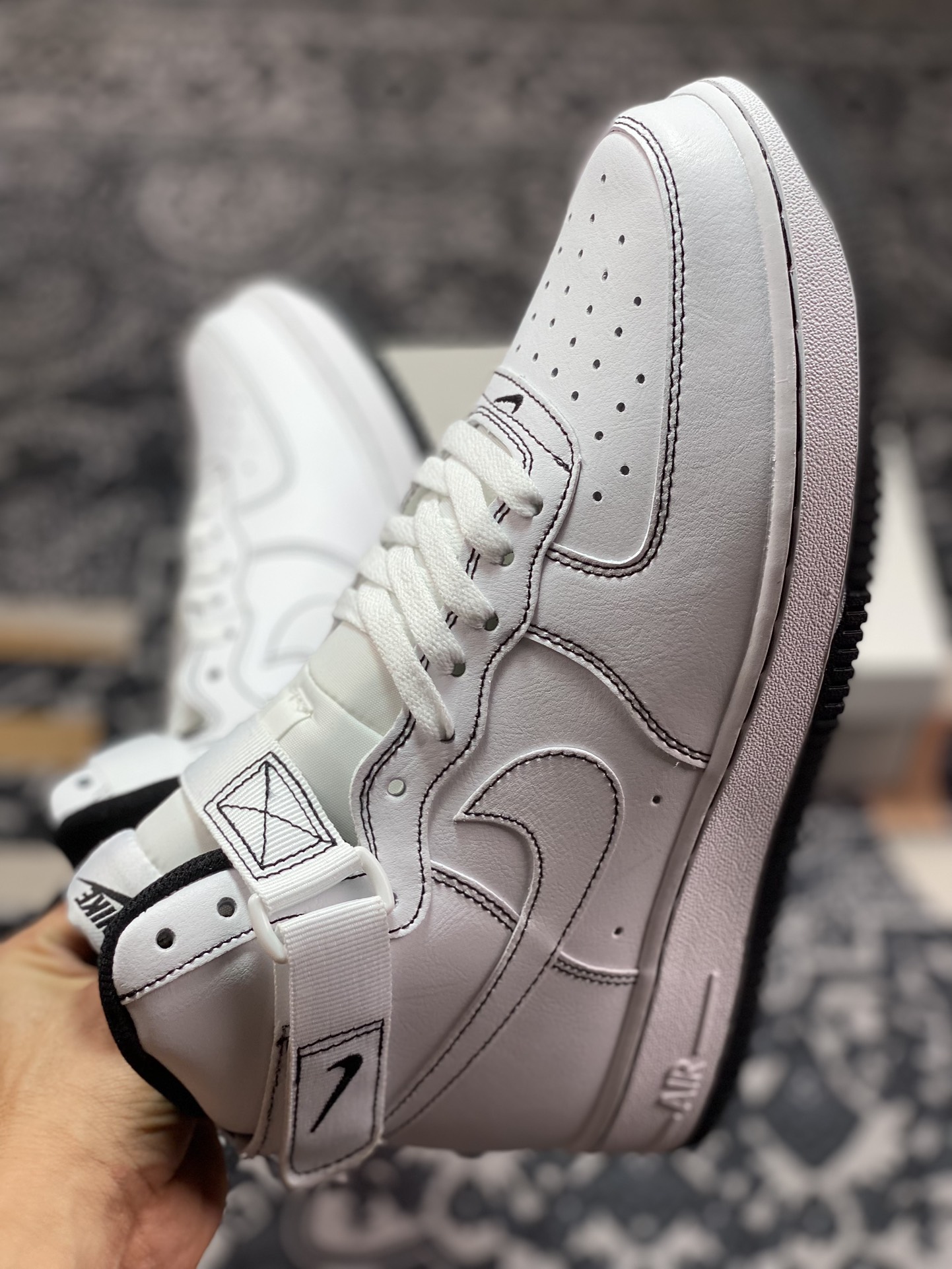 220 Nike Air Force 1 ’07 Lv8 High"WhiteBlack"空军一号经典高帮板鞋“皮革白黑缝线”CV1753-001