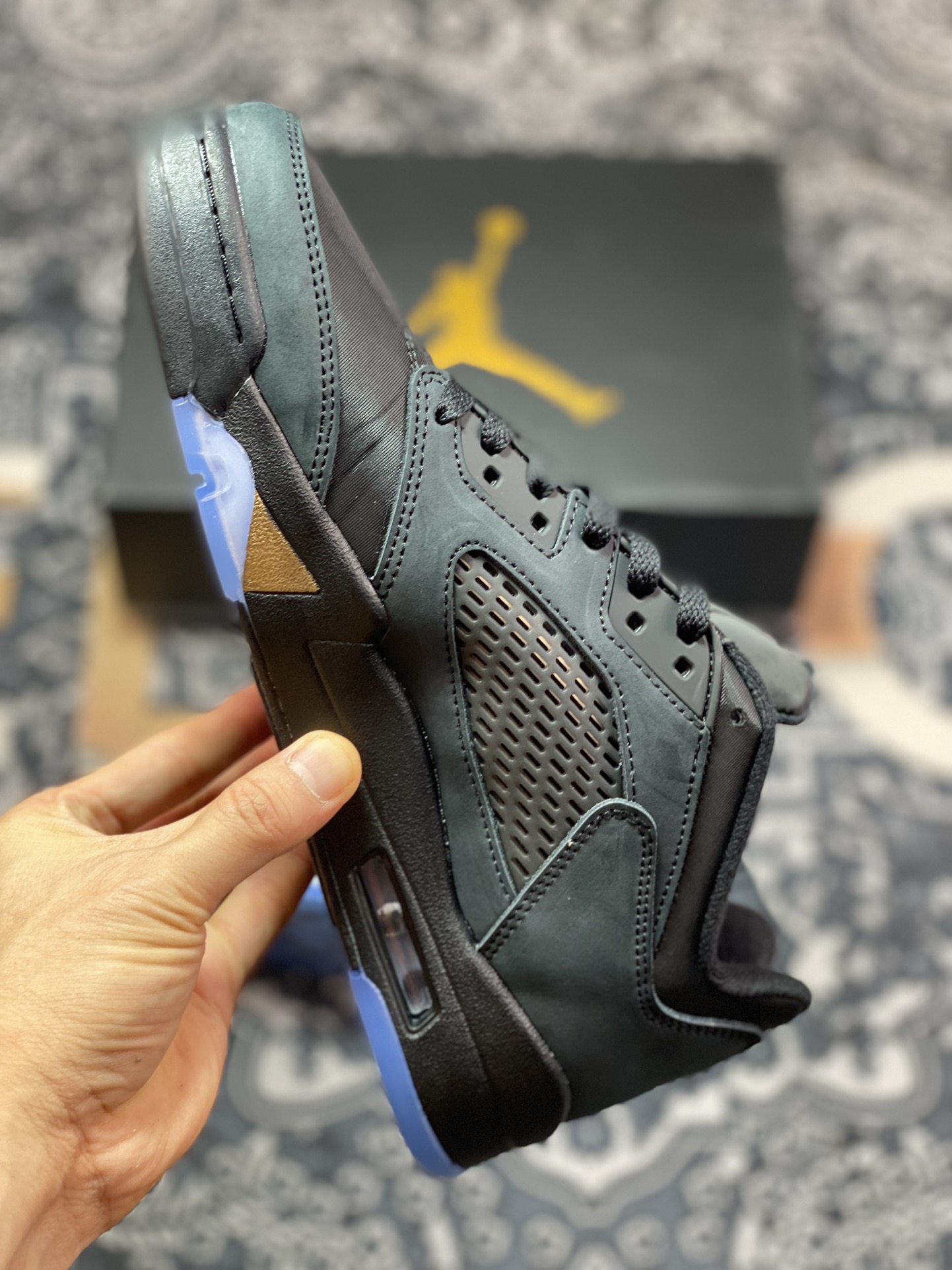 Air Jordan AJ5 Retro Low WF ”Wings” low-top black and gold color DJ1094-001