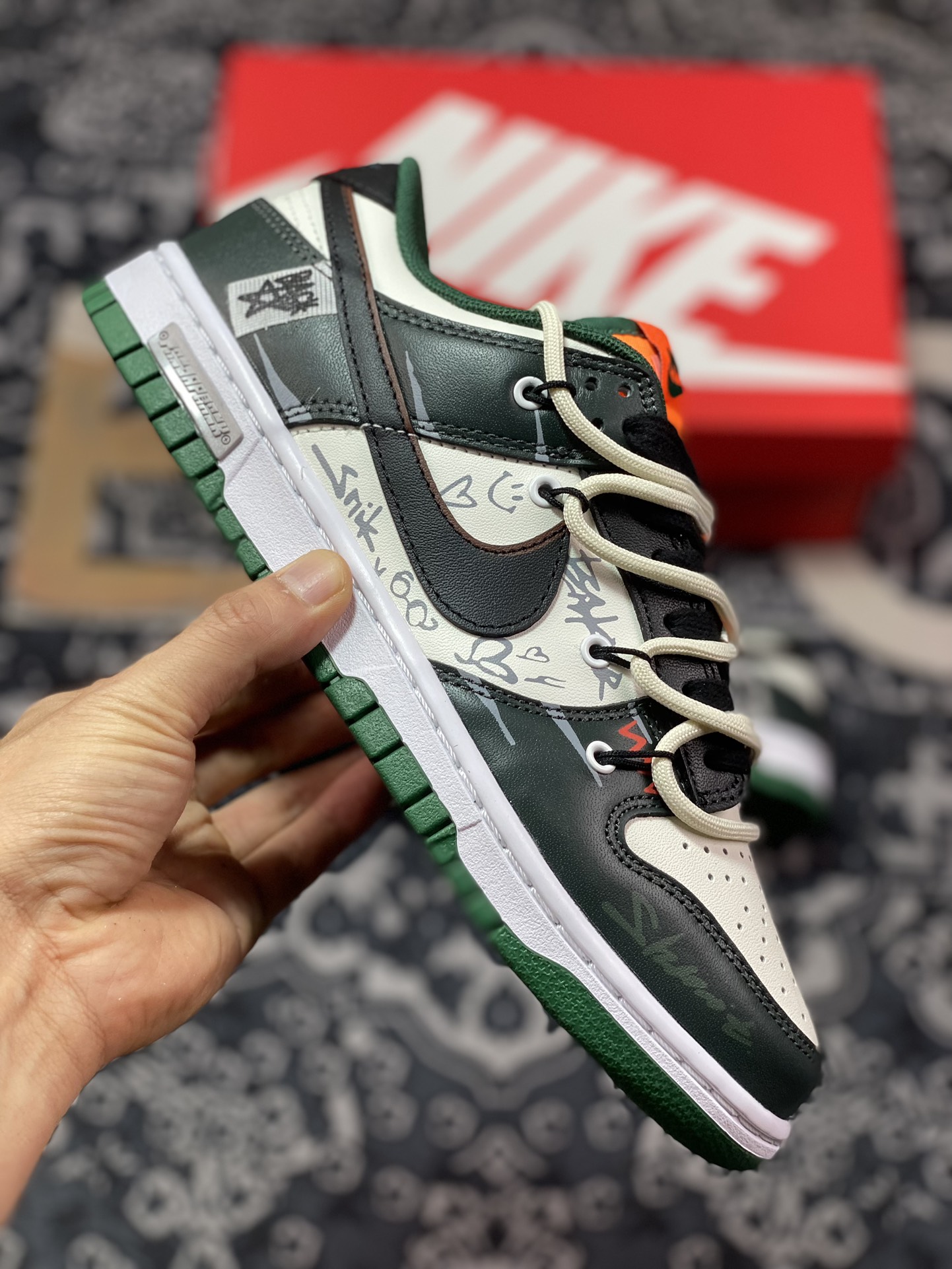 280 Nike  Dunk Low 熊猫恶作剧 滑行轨迹 裂痕板者 白绿黑 低帮休闲运动滑板鞋  DD1391-300