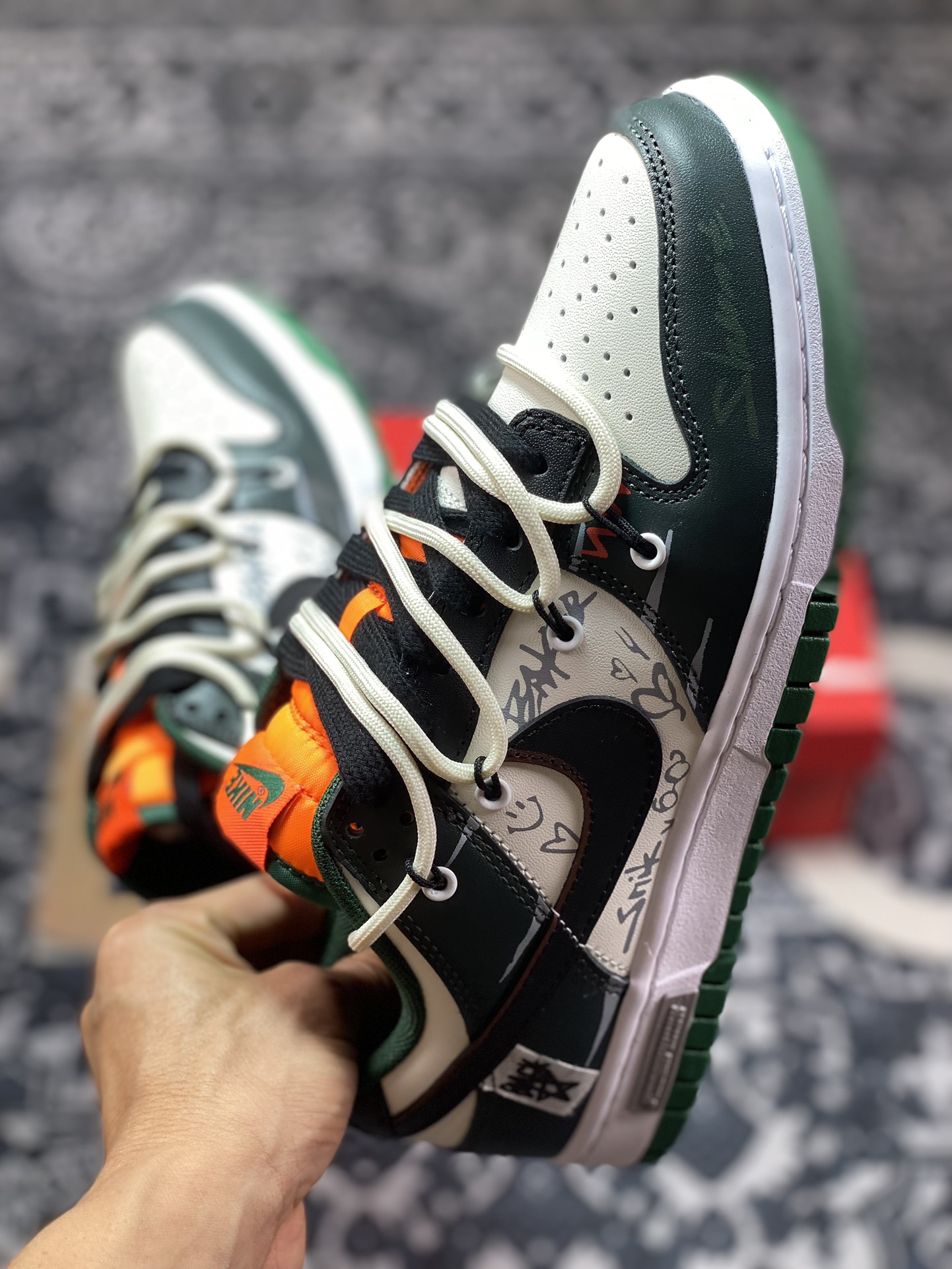 280 Nike  Dunk Low 熊猫恶作剧 滑行轨迹 裂痕板者 白绿黑 低帮休闲运动滑板鞋  DD1391-300