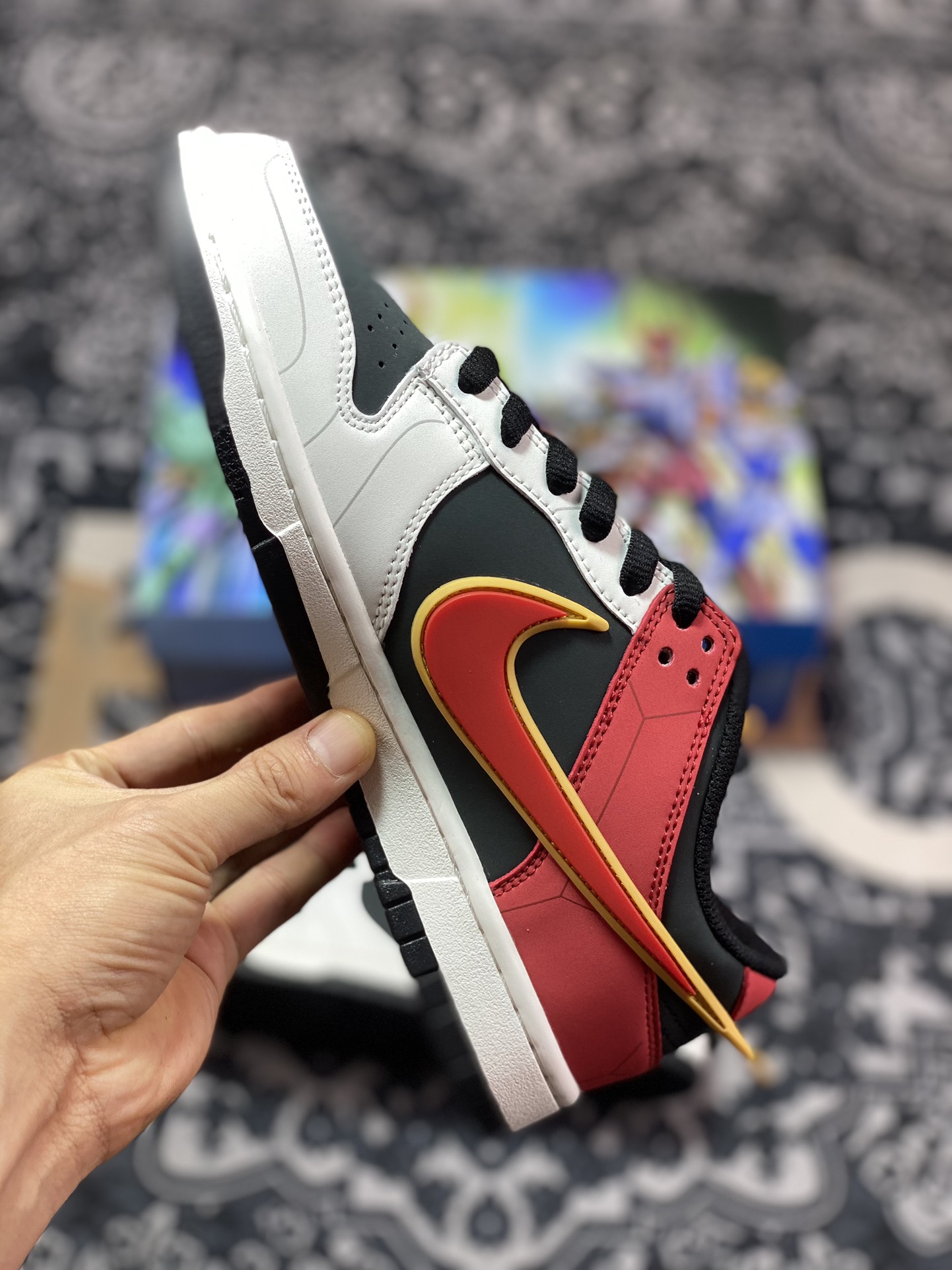 300 Nike  SB Dunk Low飞翼系列《圣斗士星矢》黑红 联名配色 低帮休闲运动滑板板鞋 ZD2356-160