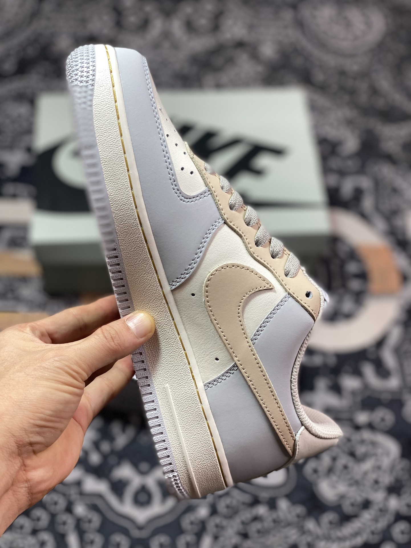 240 Nike Air Force 1 '07 Low QS"GreySail WhiteBrown Swoosh"空军一号板鞋“皮革浅灰米棕小钩”DB3301-111