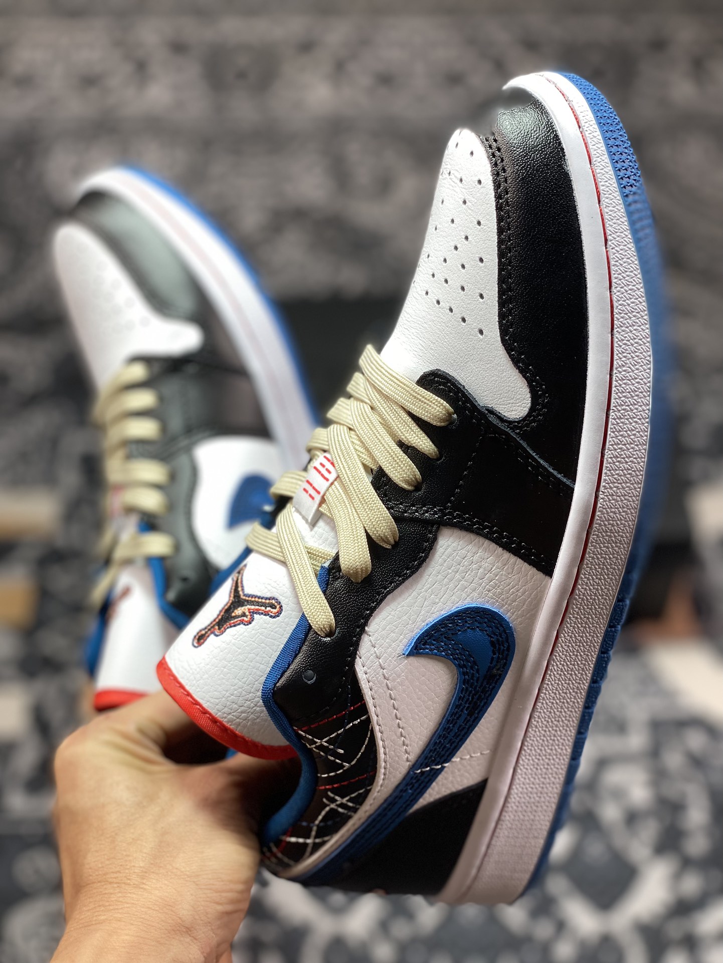 200 Air Jordan 1 Low 白黑蓝 FV3622-141