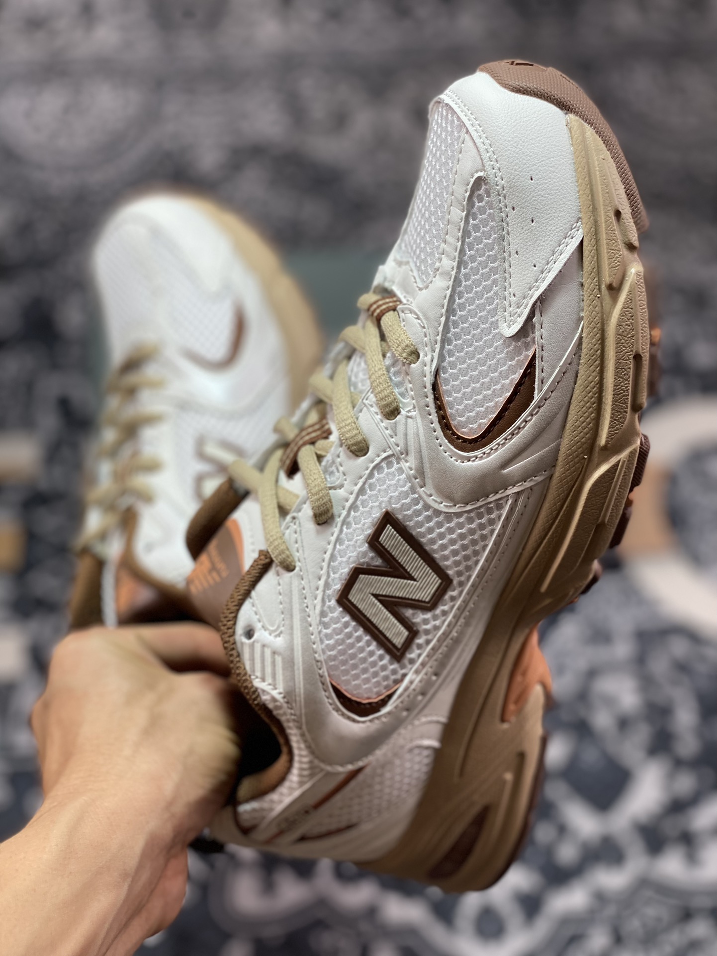 160 新百伦New Balance MR530系列复古老爹风网布跑步休闲运动鞋“联名白米黄咖啡棕”MR530NI