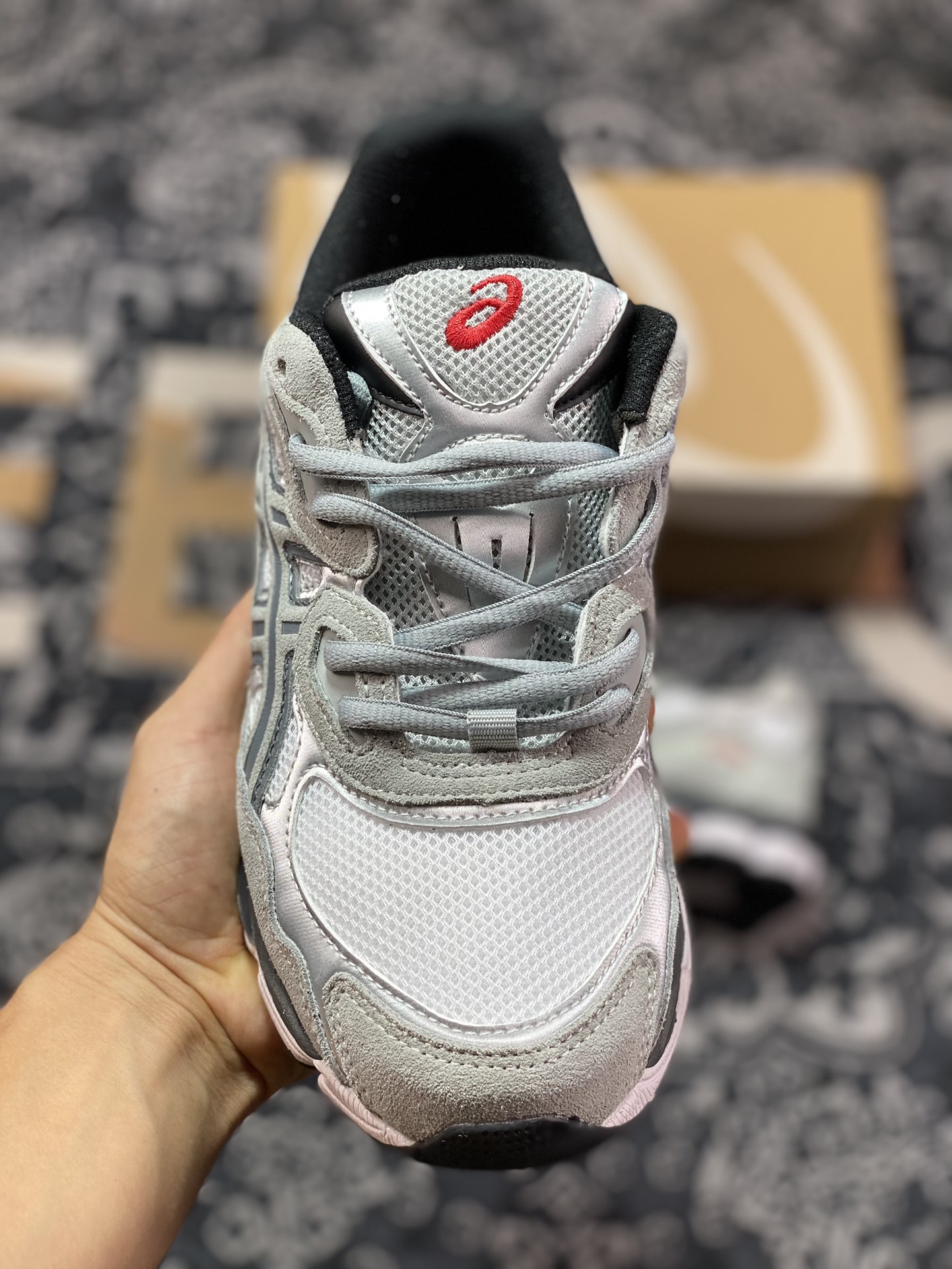 200 亚瑟士Asics Gel-N系列低帮复古休闲运动慢跑鞋“浅灰银白”1201A789-102