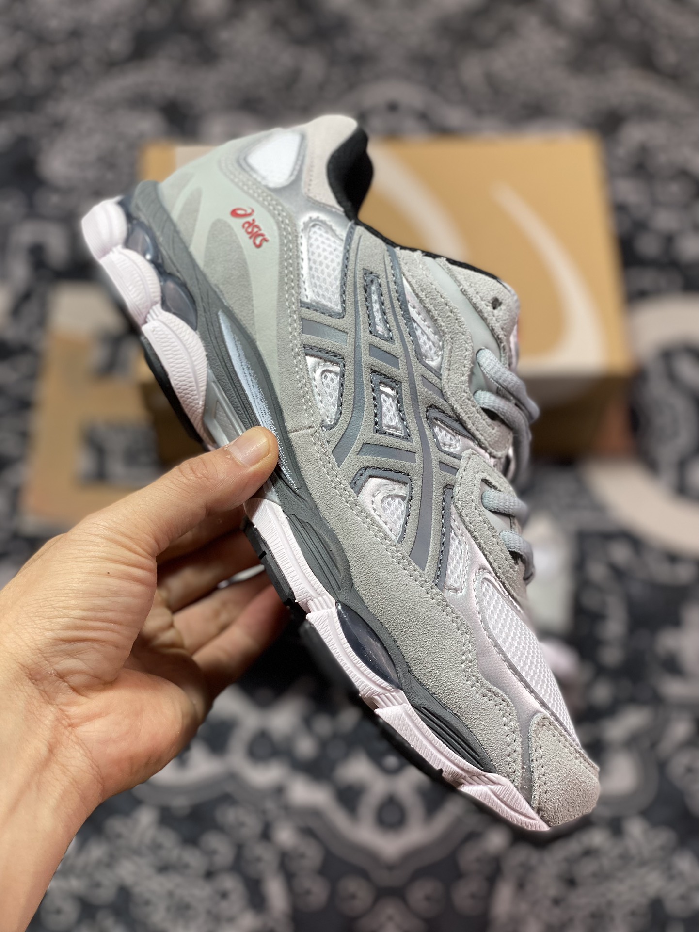 200 亚瑟士Asics Gel-N系列低帮复古休闲运动慢跑鞋“浅灰银白”1201A789-102