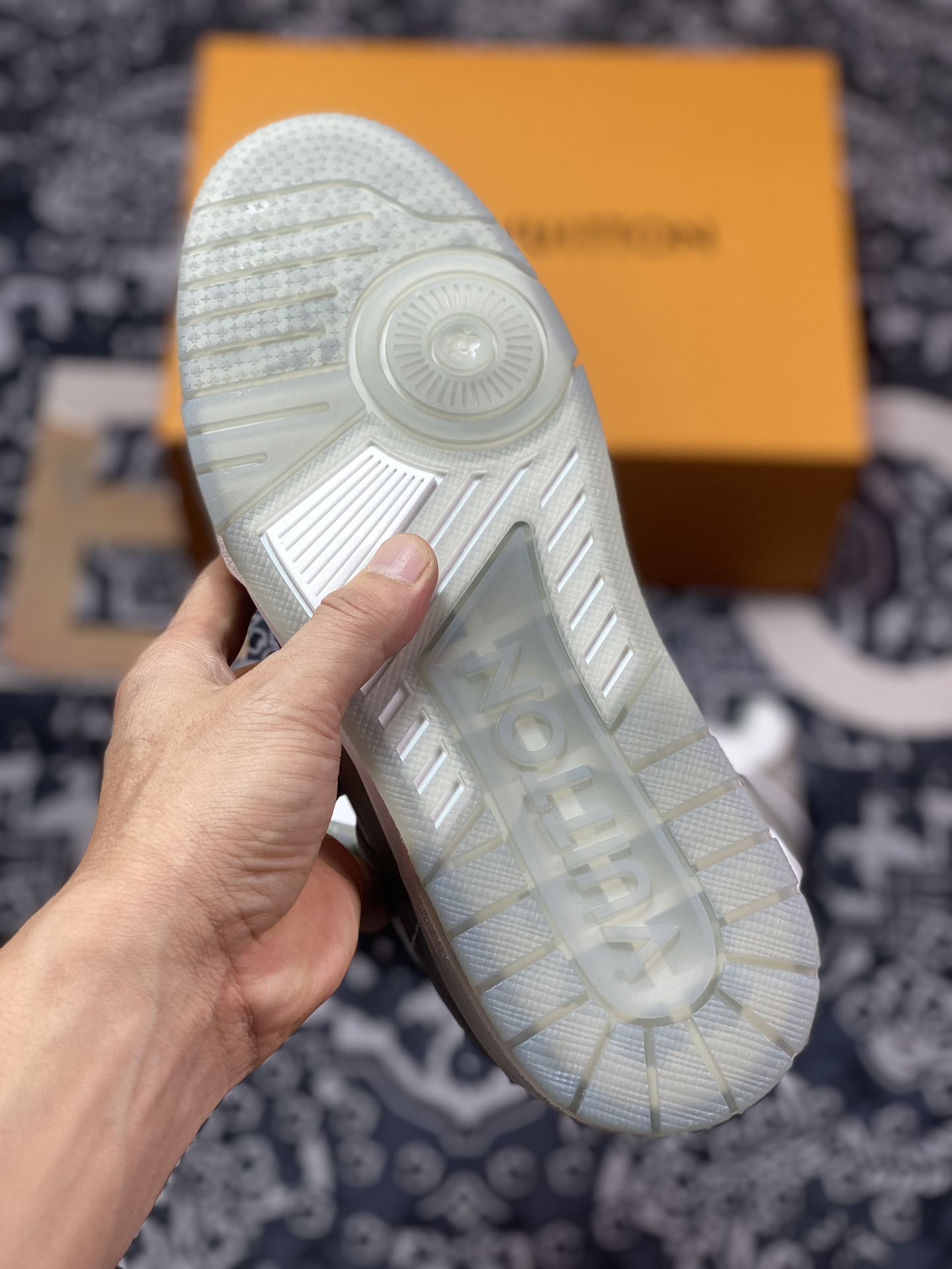 600 优选 新货纯原级别 驴家 LV Trainer 代购指定版本