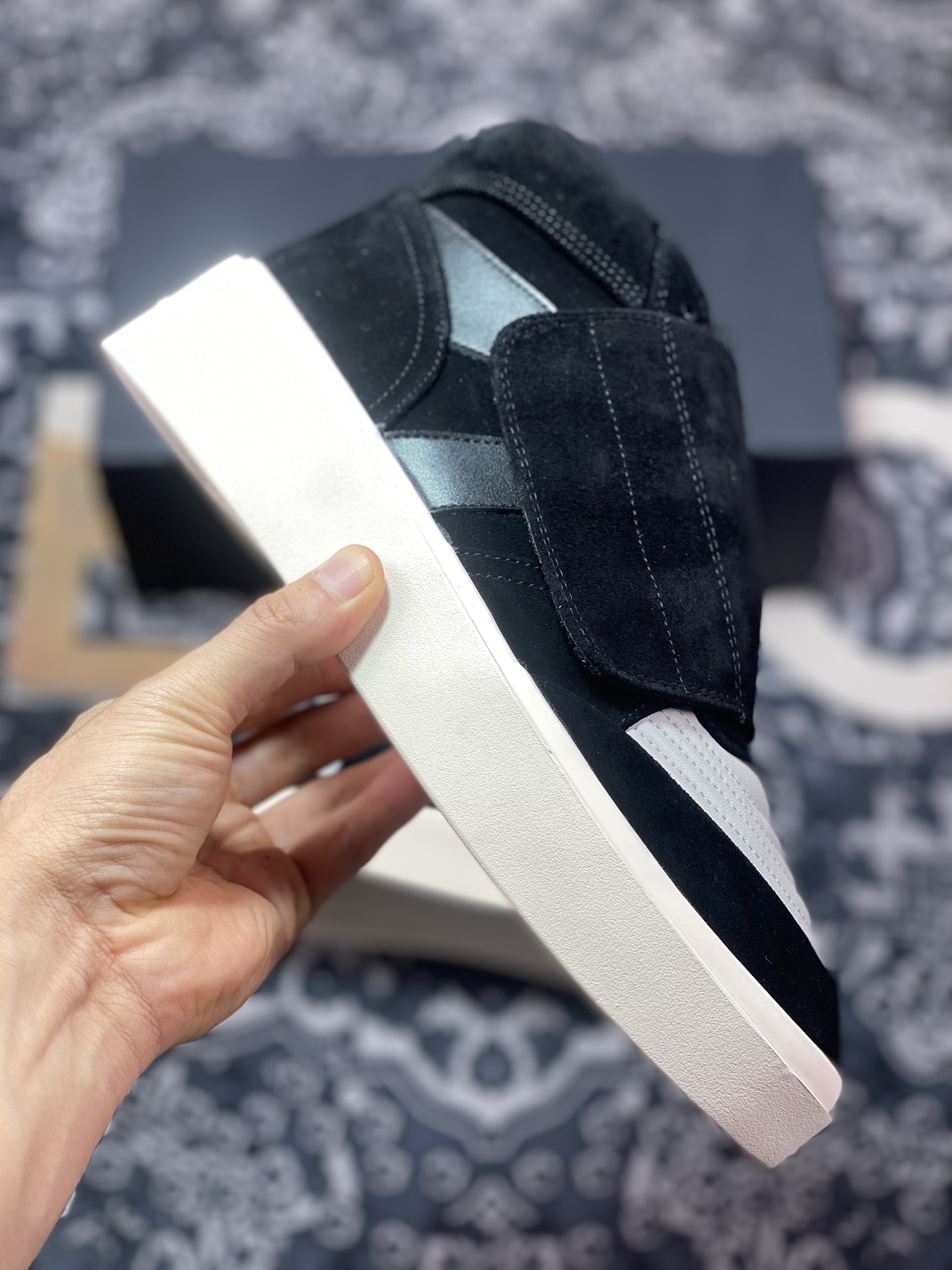 380 Fear of God Skate Mid Suede Sneaker 滑板系列中帮板鞋“翻毛黑浅灰”6H19 7001 SUN 002