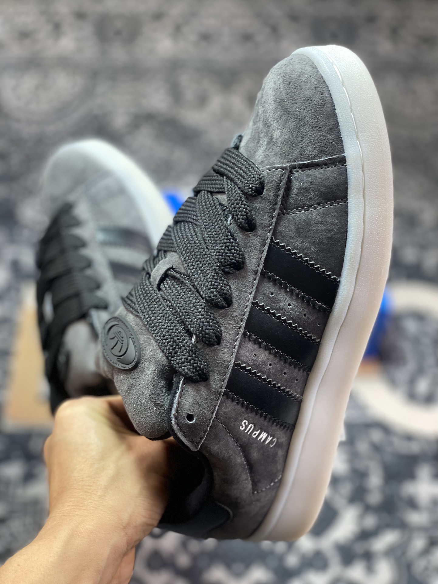 160 Adidas   Originals Campus 00s 学院系列面包风复古休闲运动板鞋 HQ8709