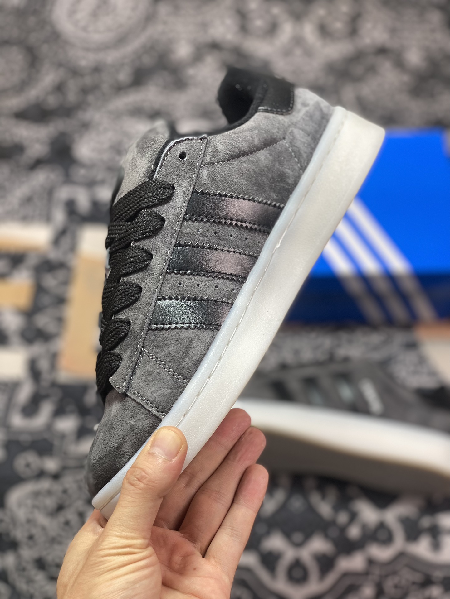 160 Adidas   Originals Campus 00s 学院系列面包风复古休闲运动板鞋 HQ8709