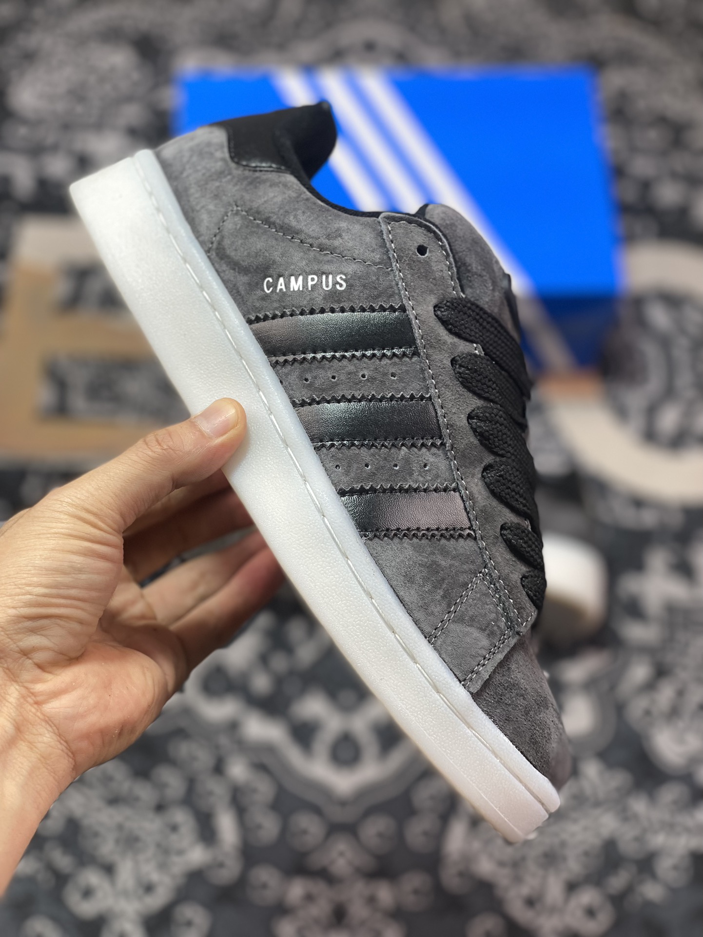 160 Adidas   Originals Campus 00s 学院系列面包风复古休闲运动板鞋 HQ8709