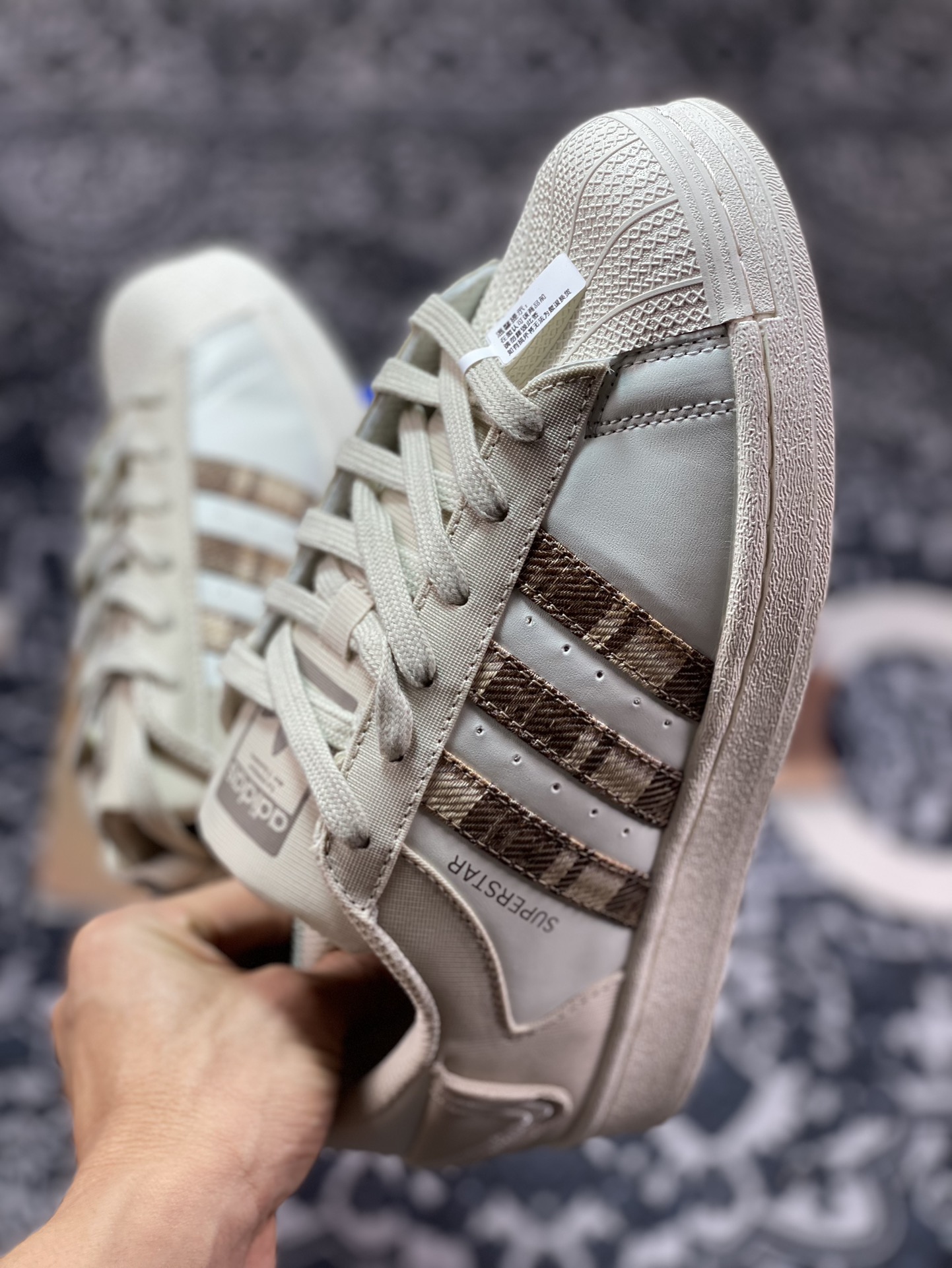 Adidas Originals Superstar Classic Shell Toe Series Low-Top Sneakers ”Off-White Khaki Brown Plaid Shirt” IG3004