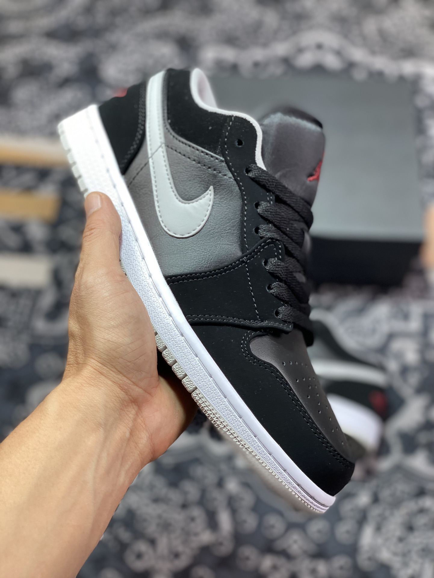 200 Air Jordan 1 Low 黑灰白 553558-032