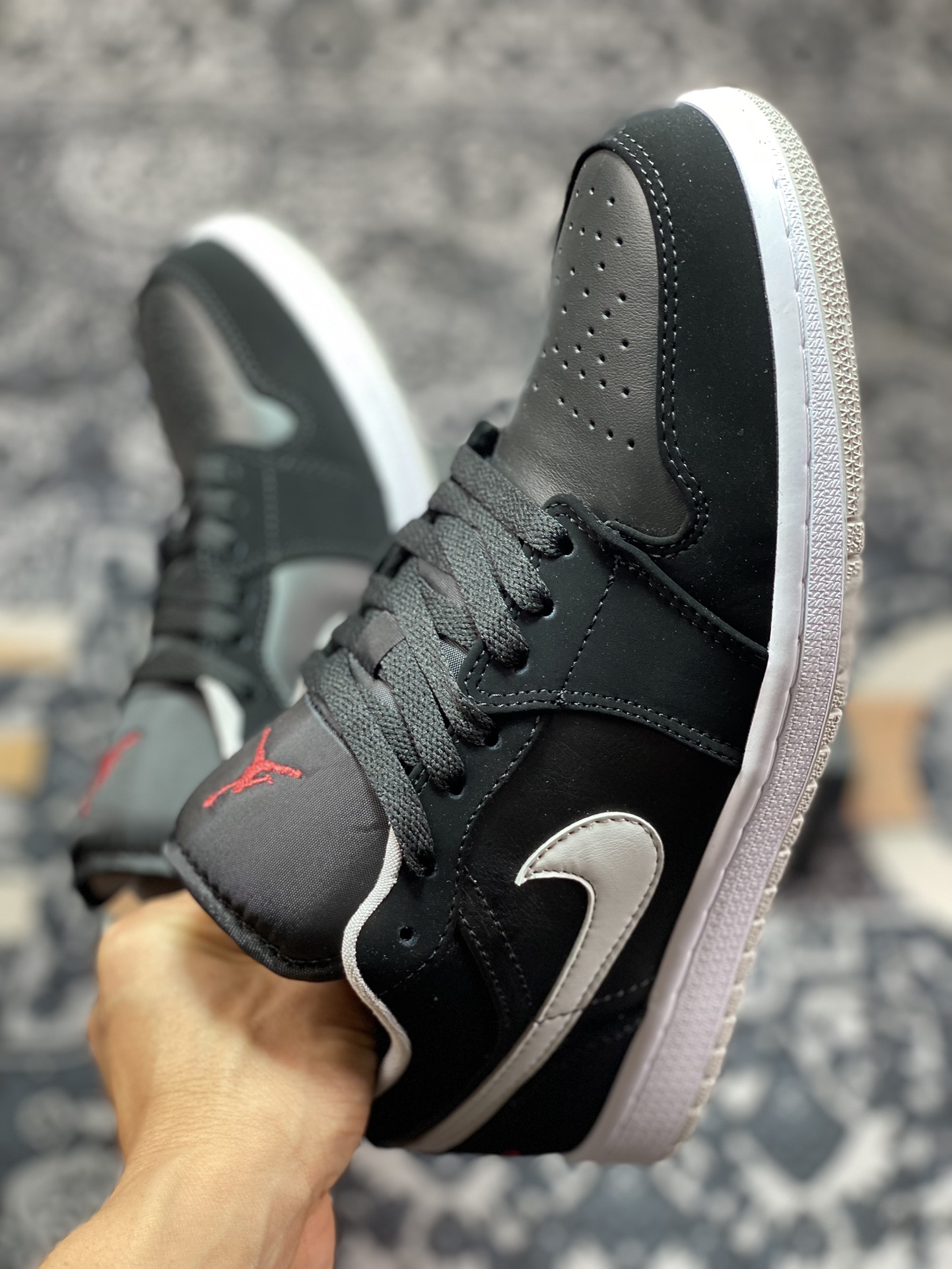 200 Air Jordan 1 Low 黑灰白 553558-032